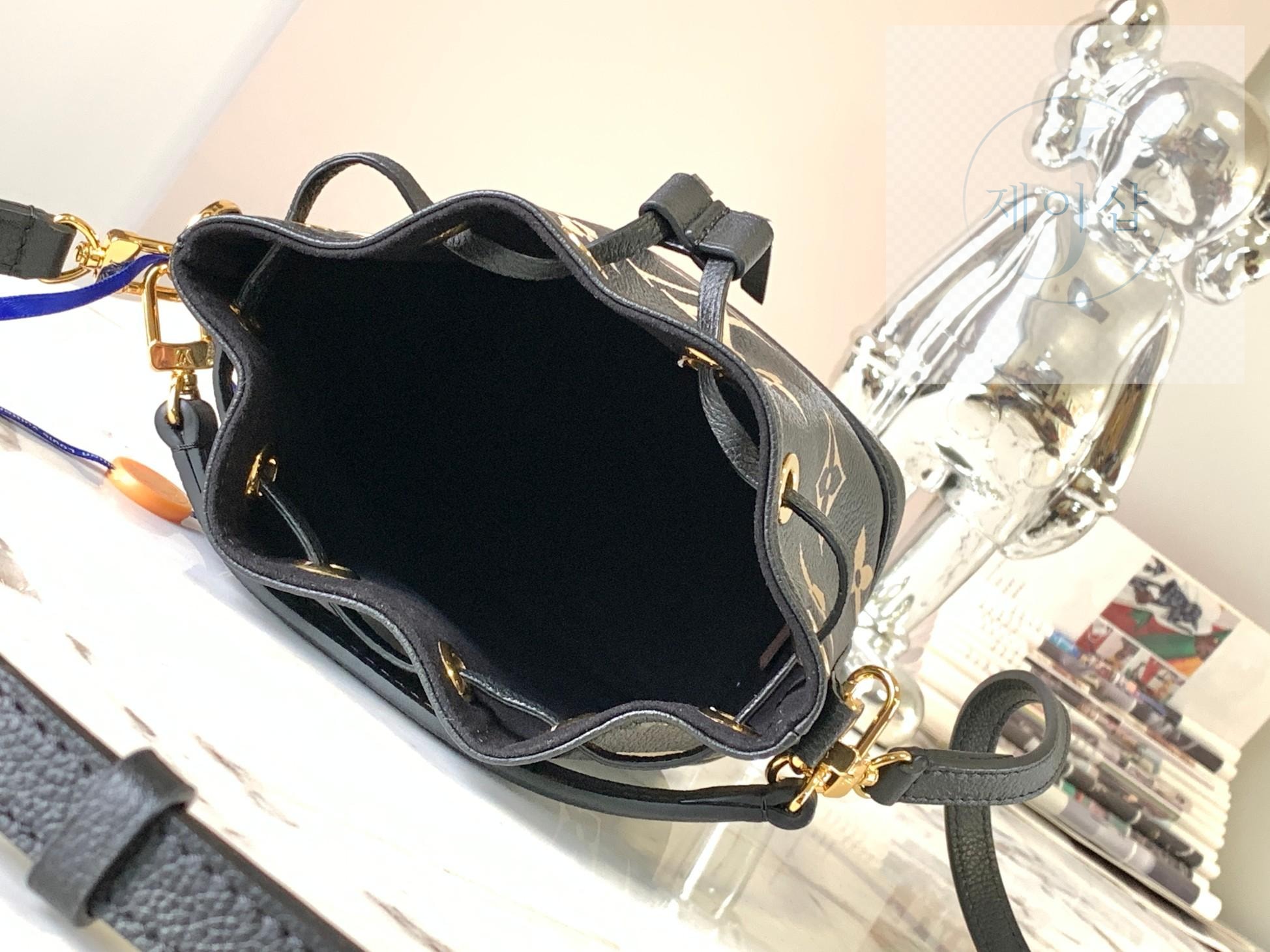 Louis Vuitton Nano Noe - 상세 이미지