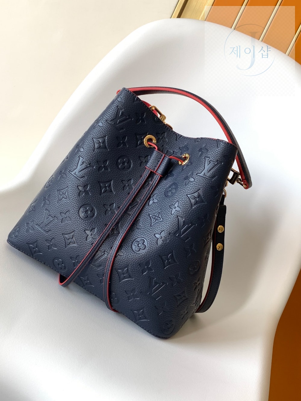 Louis Vuitton NeoNoe MM Bucket