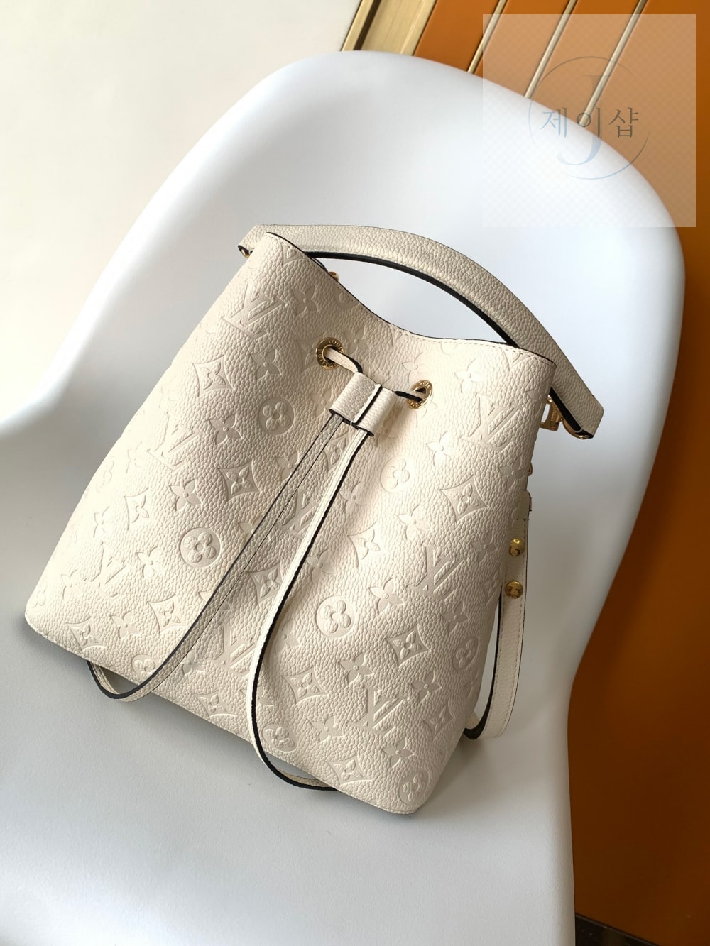 Louis Vuitton NeoNoe MM Bucket