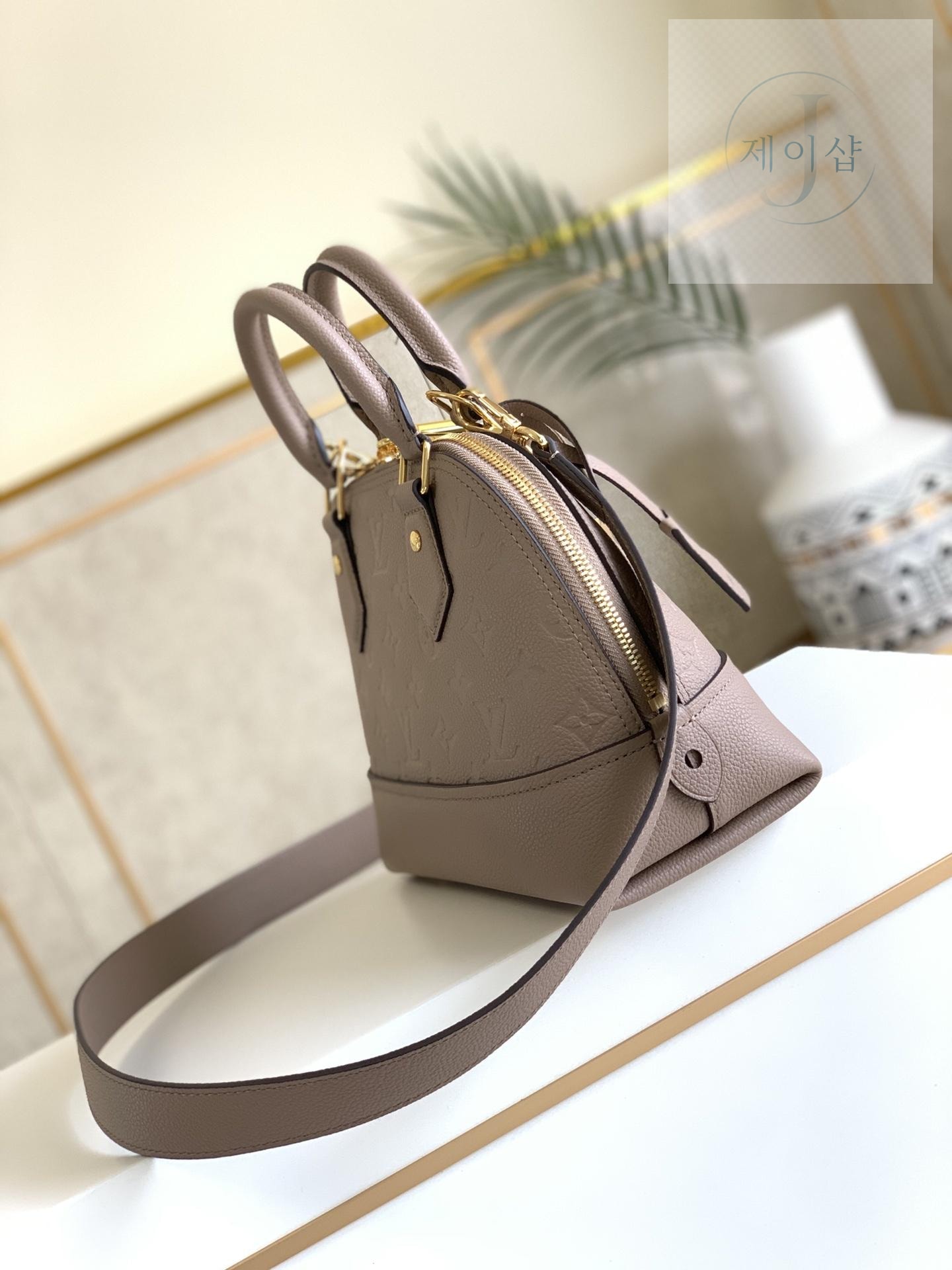 Louis Vuitton Neo Alma BB - 상세 이미지
