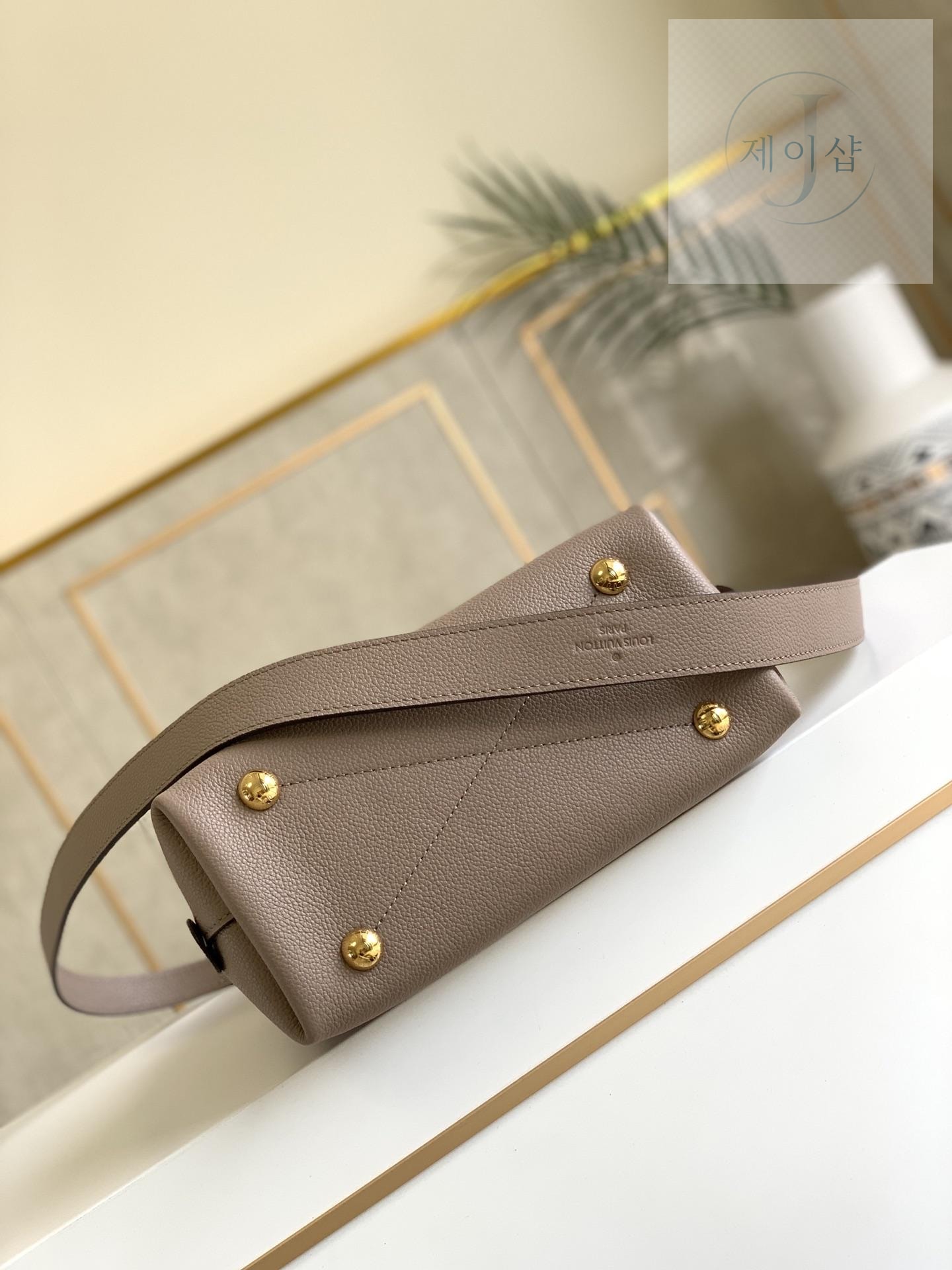 Louis Vuitton Neo Alma BB - 상세 이미지