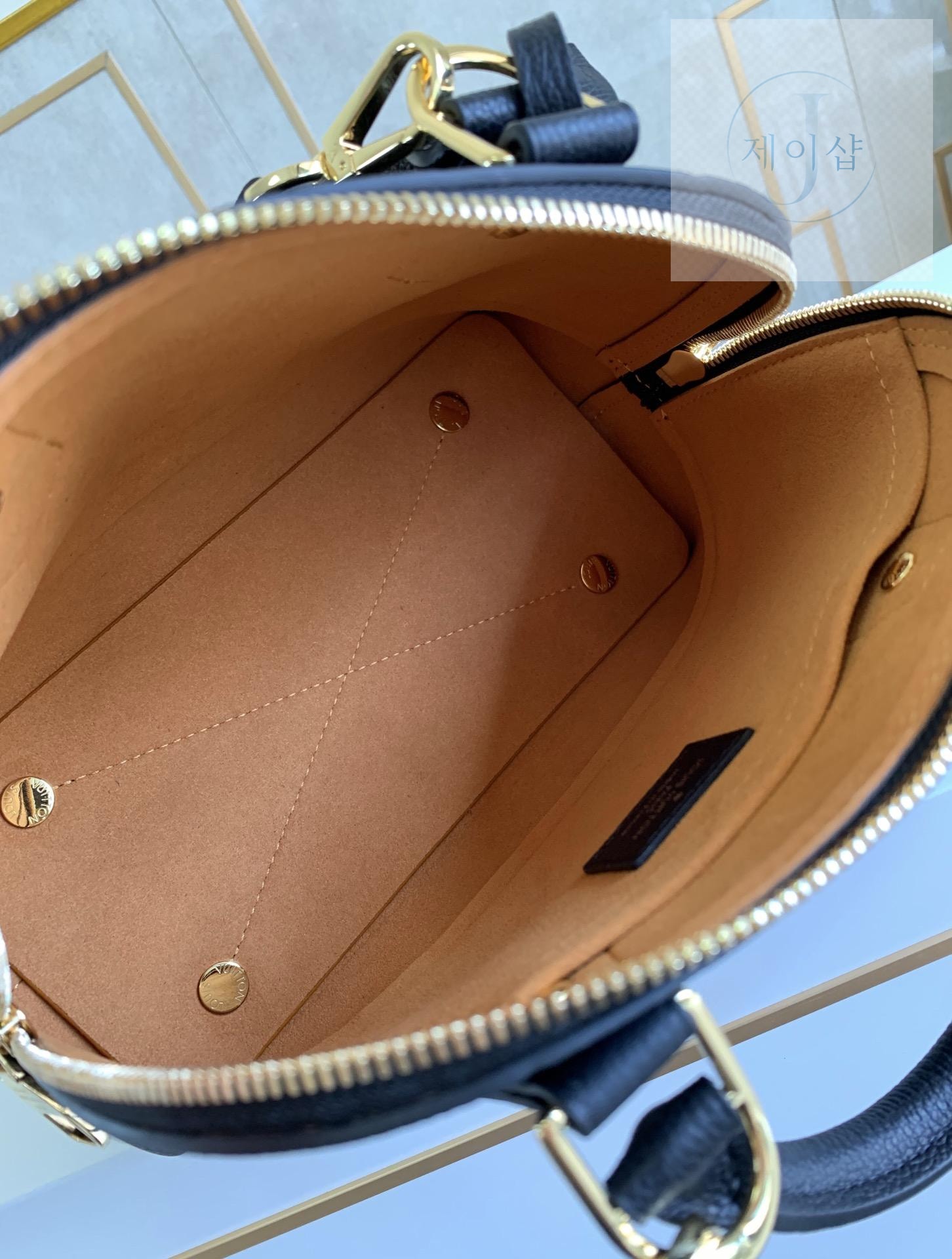 Louis Vuitton Neo Alma BB - 상세 이미지