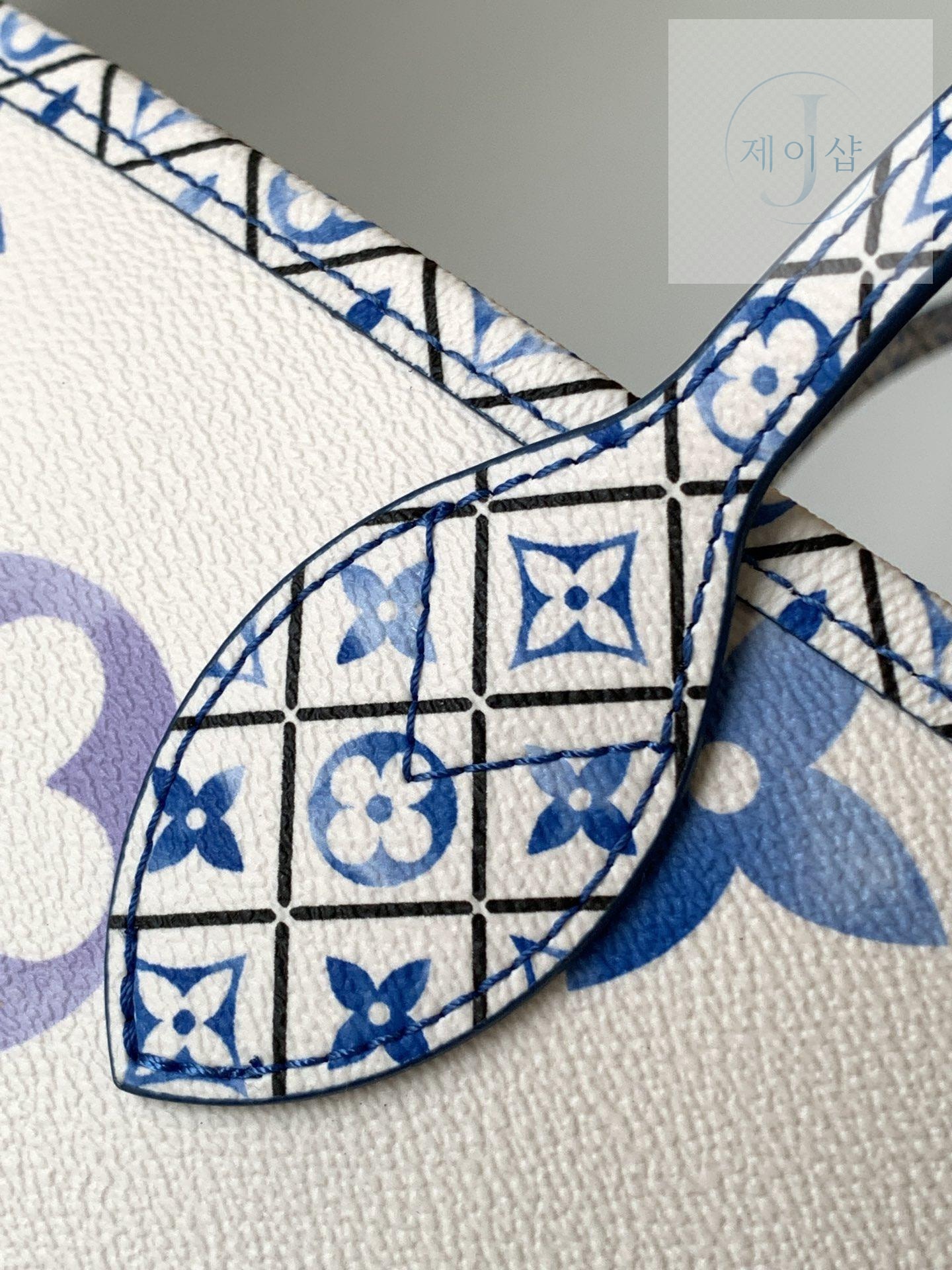 Louis Vuitton Neverfull Giant Monogram - 상세 이미지