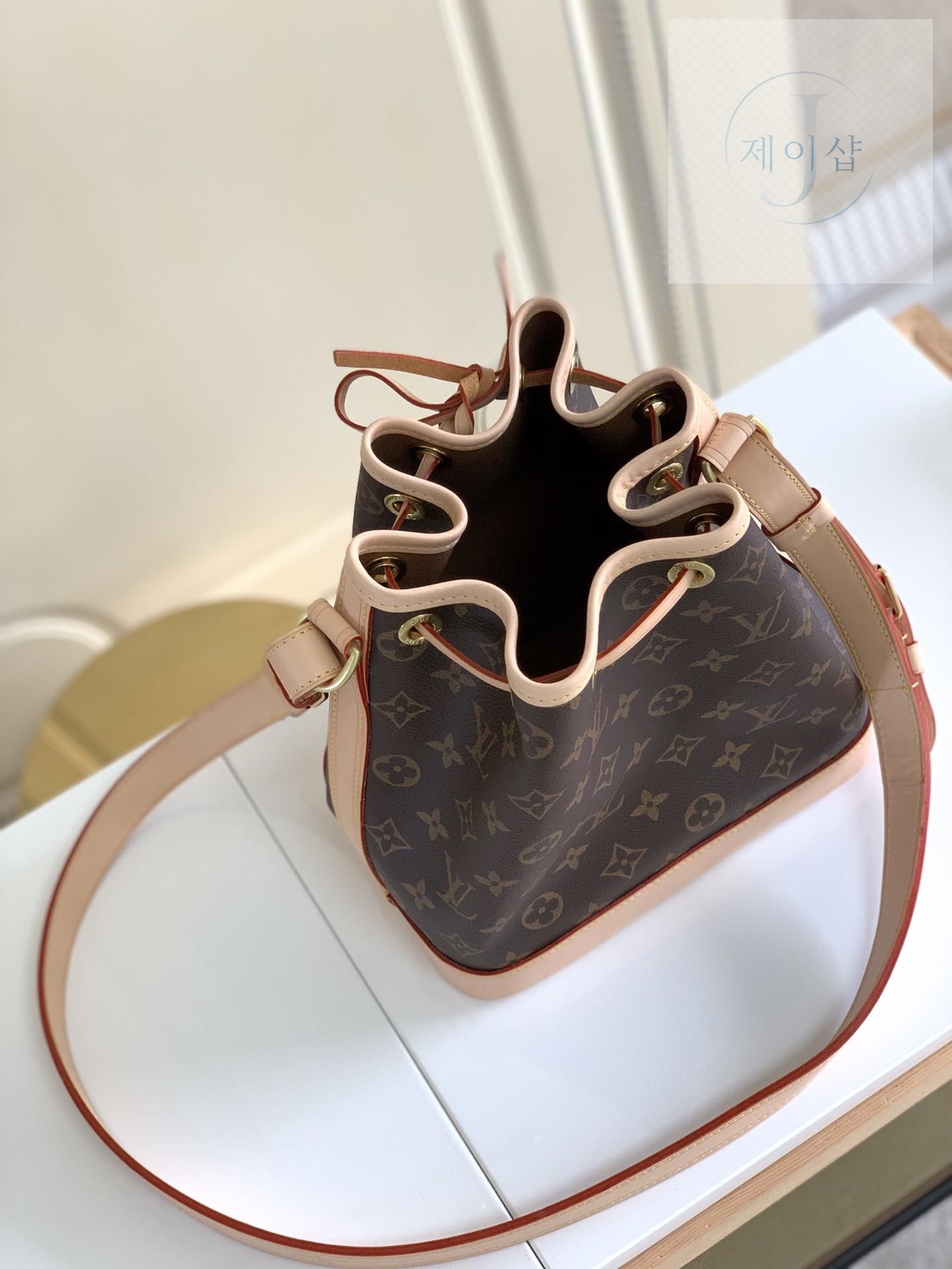 Louis Vuitton Noe BB - 상세 이미지