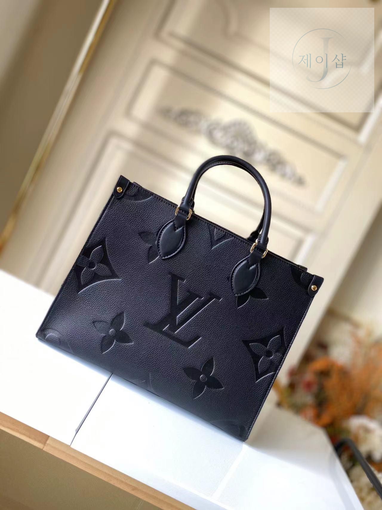 Louis Vuitton On The Go MM