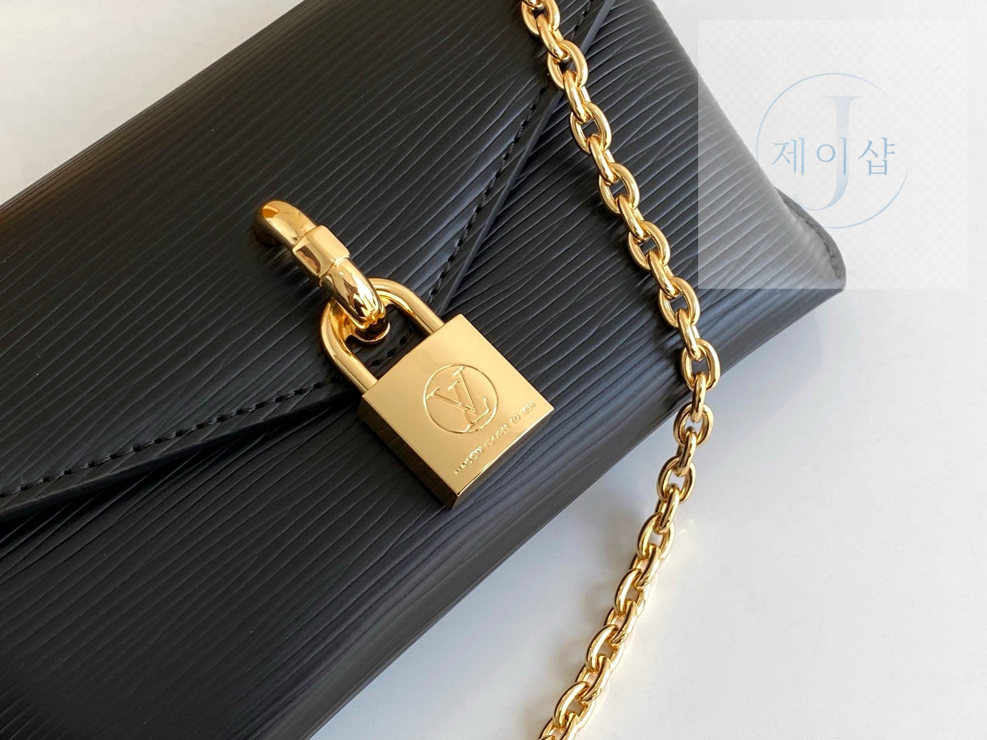 Louis Vuitton Padlock On Strap - 상세 이미지