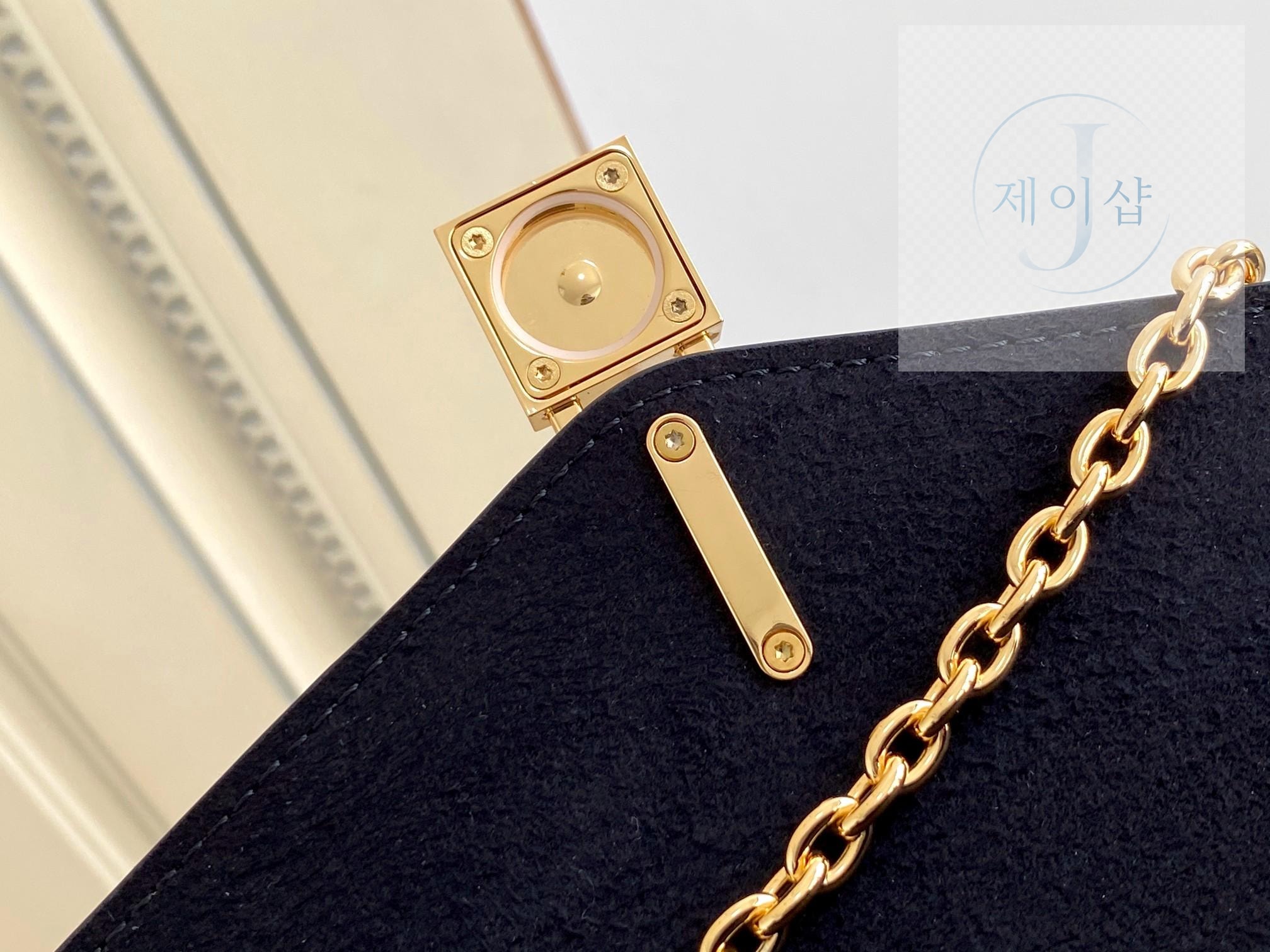 Louis Vuitton Padlock On Strap - 상세 이미지