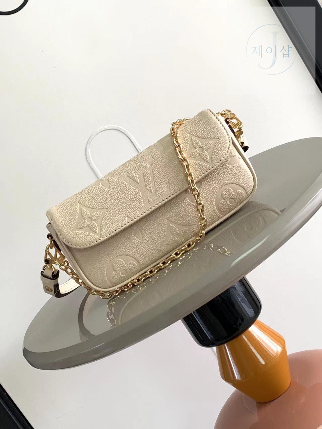 Louis Vuitton Wallet On Chain Ivy
