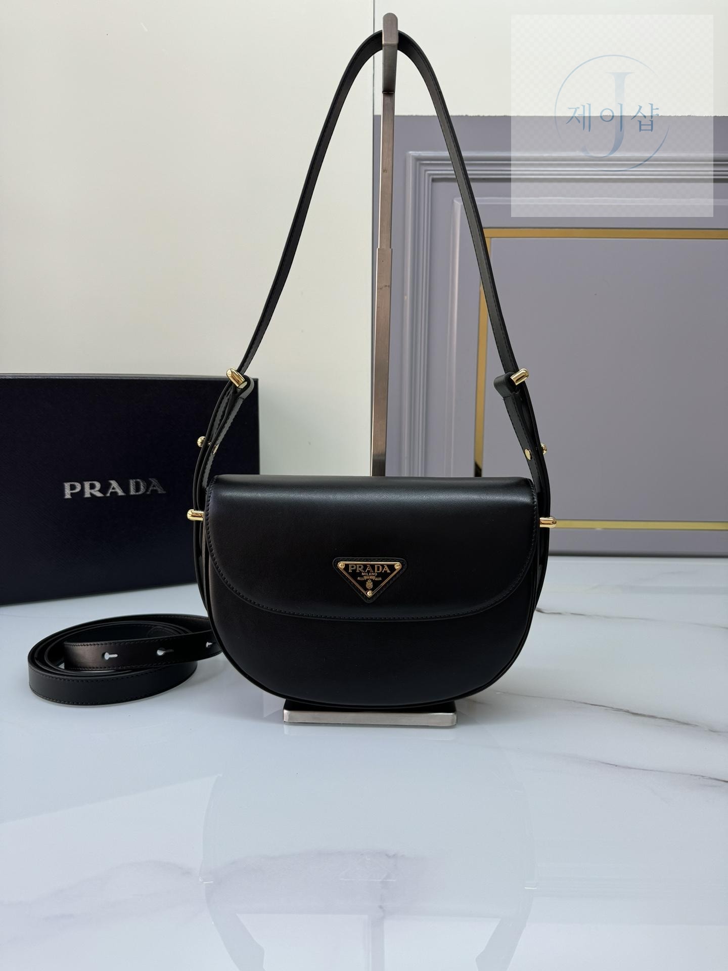 Prada Arque Leather Shoulder Flap - 상세 이미지