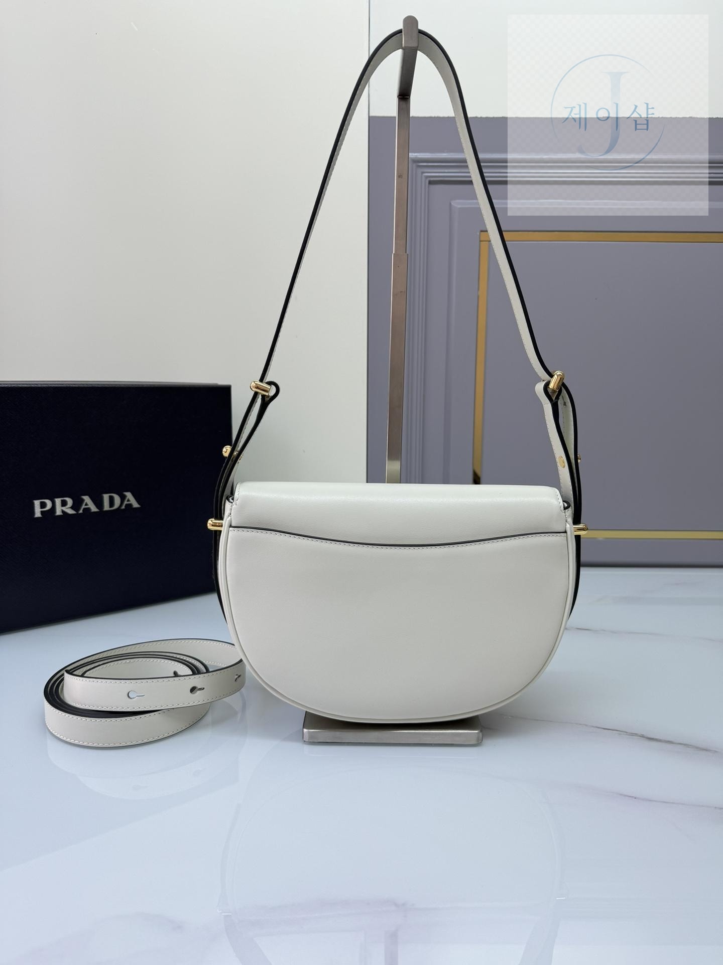 Prada Arque Leather Shoulder Flap - 상세 이미지