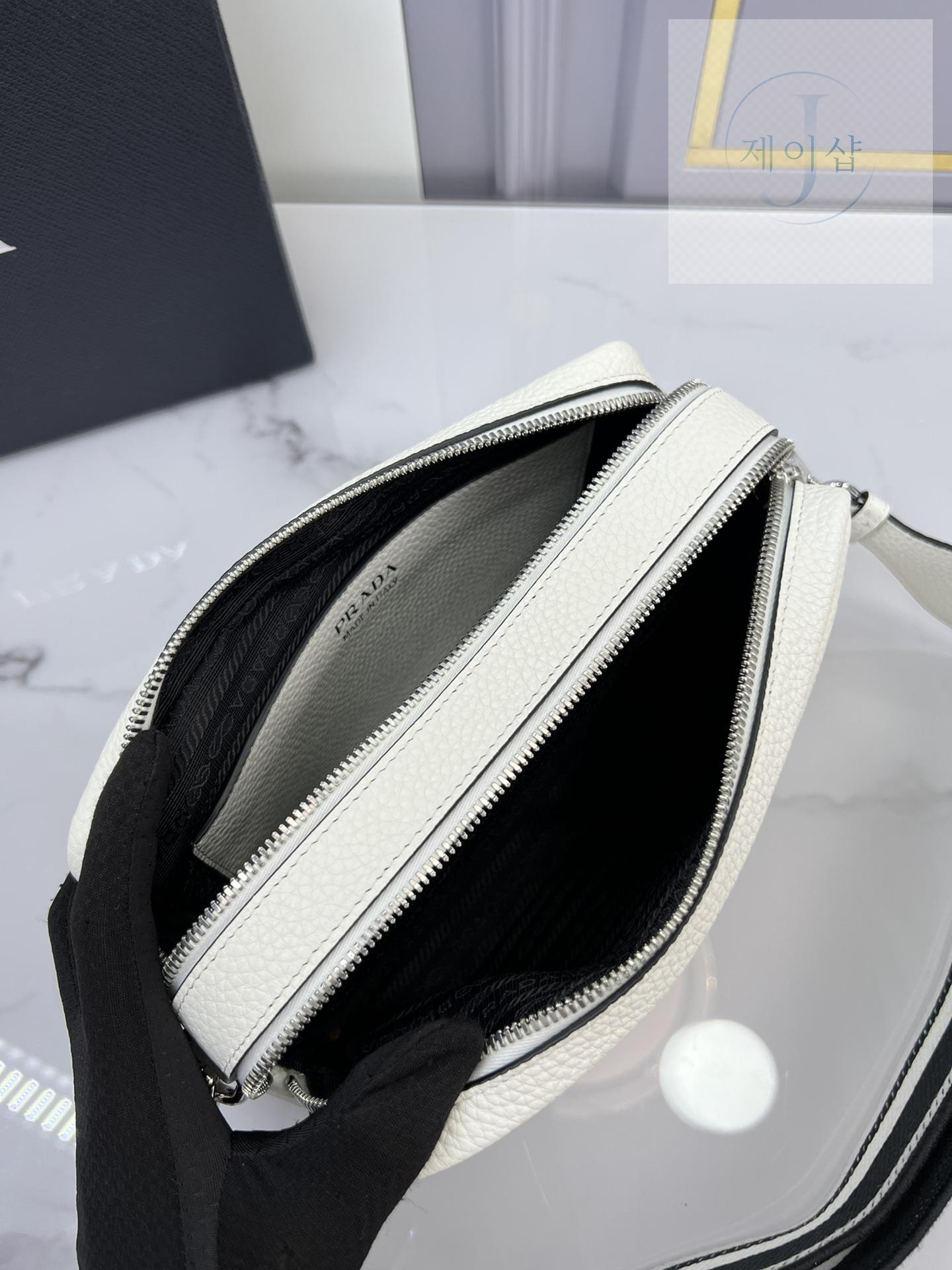 Prada Flou Shoulder - 상세 이미지