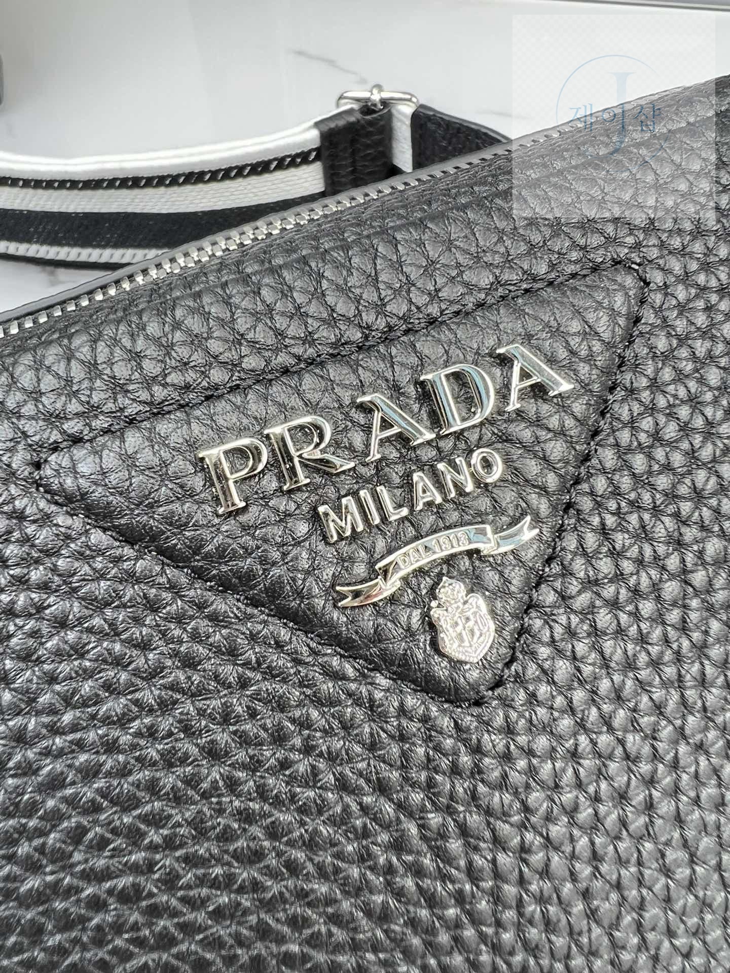 Prada Flou Shoulder - 상세 이미지