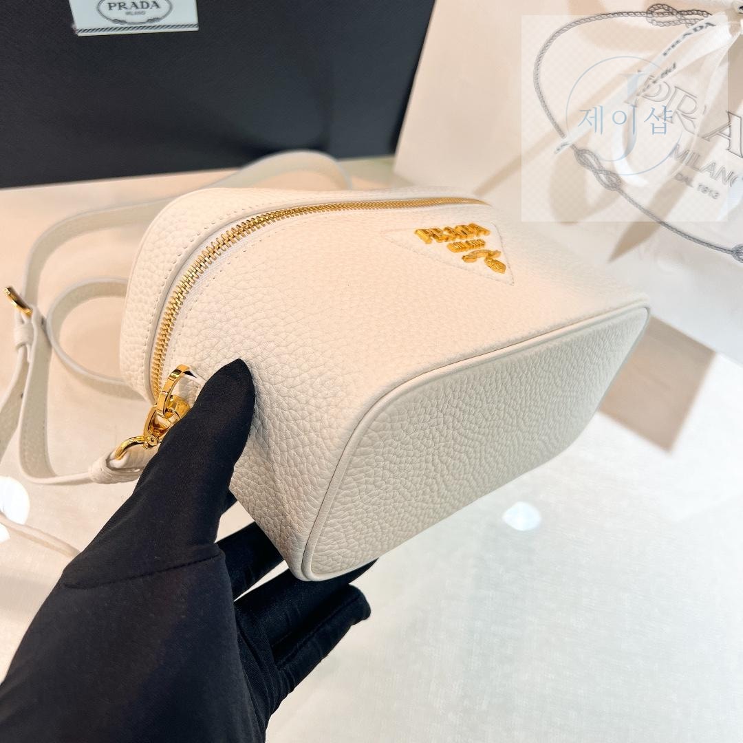 Prada Leather Mini - 상세 이미지