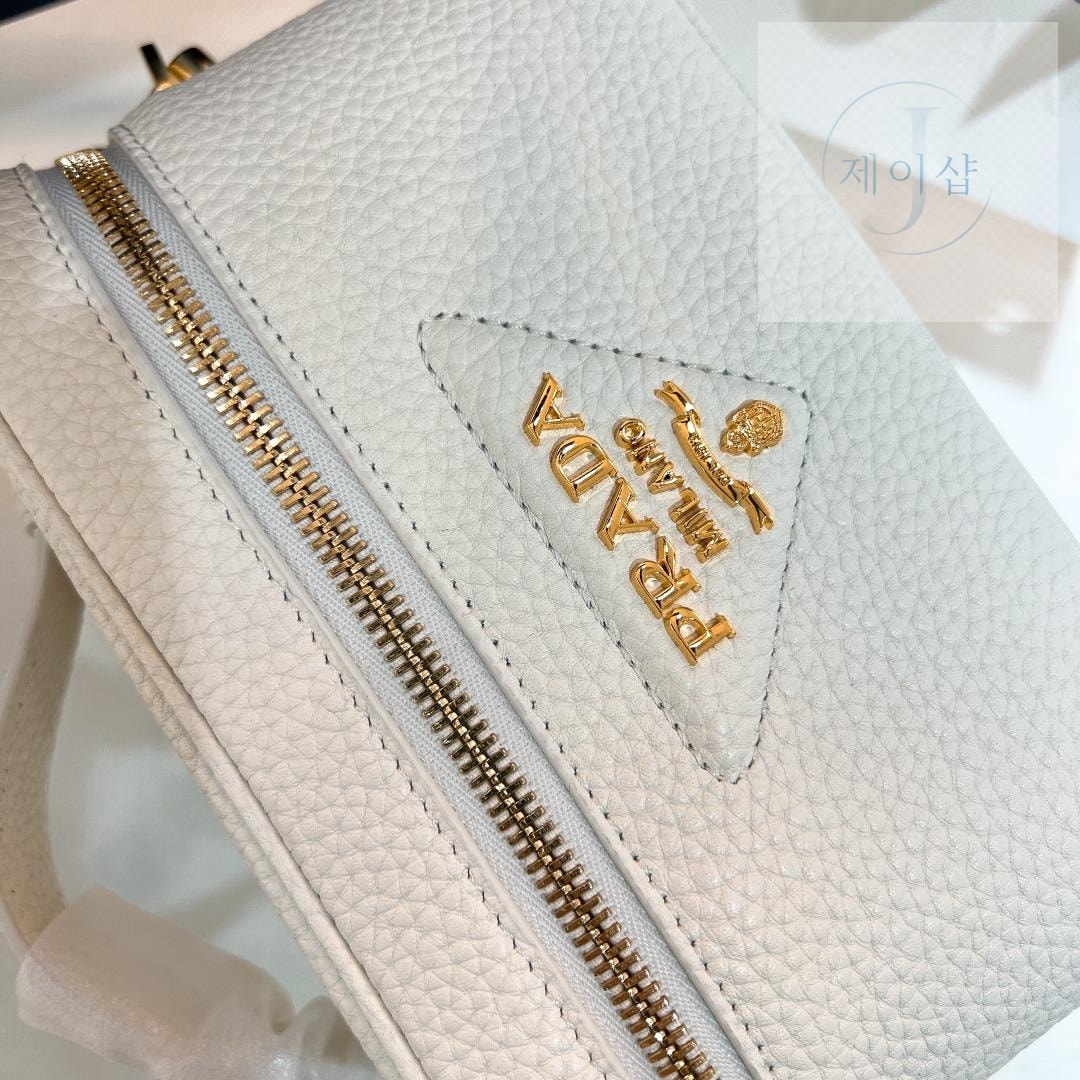 Prada Leather Mini - 상세 이미지