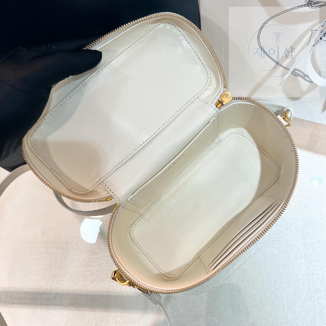 Prada Leather Mini - 상세 이미지