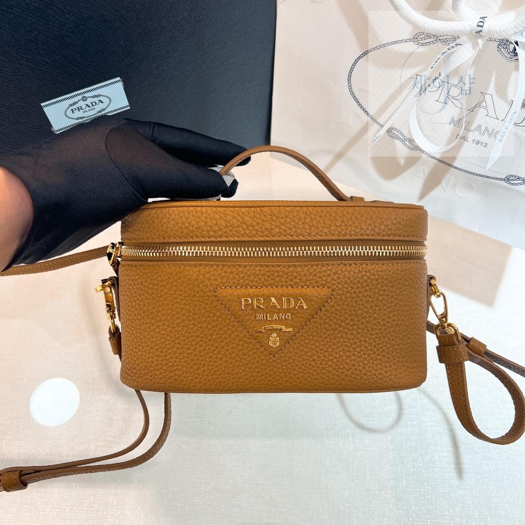 Prada Leather Mini - 상세 이미지