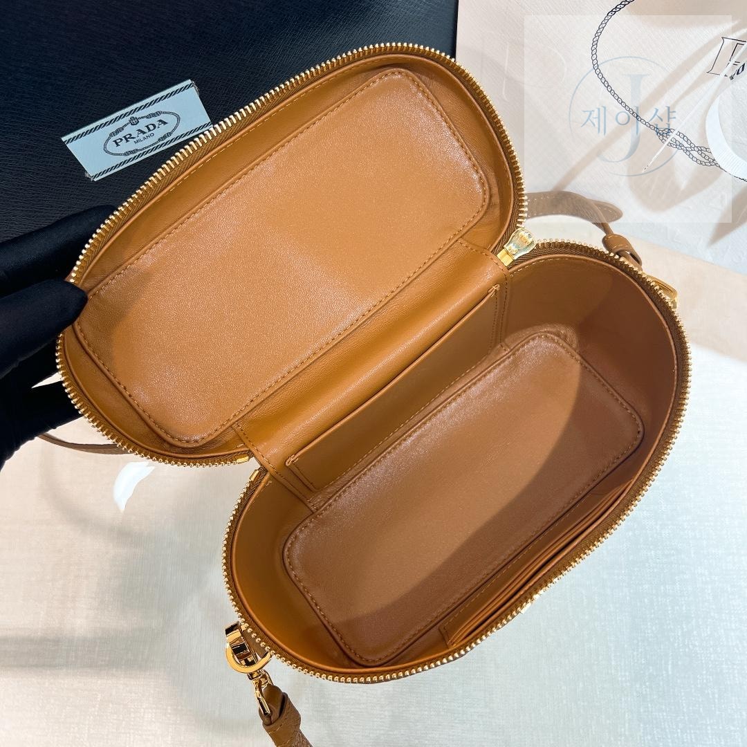 Prada Leather Mini - 상세 이미지