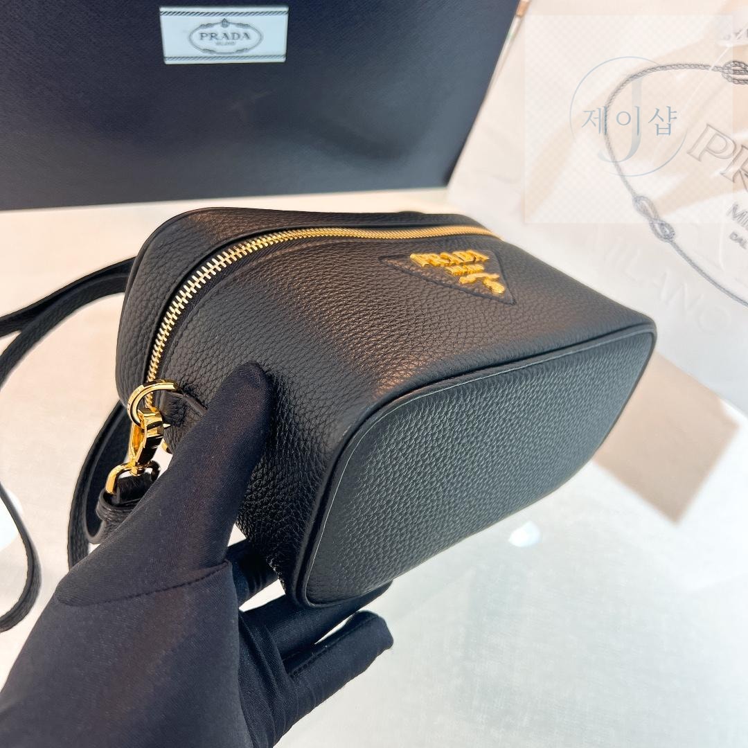 Prada Leather Mini - 상세 이미지