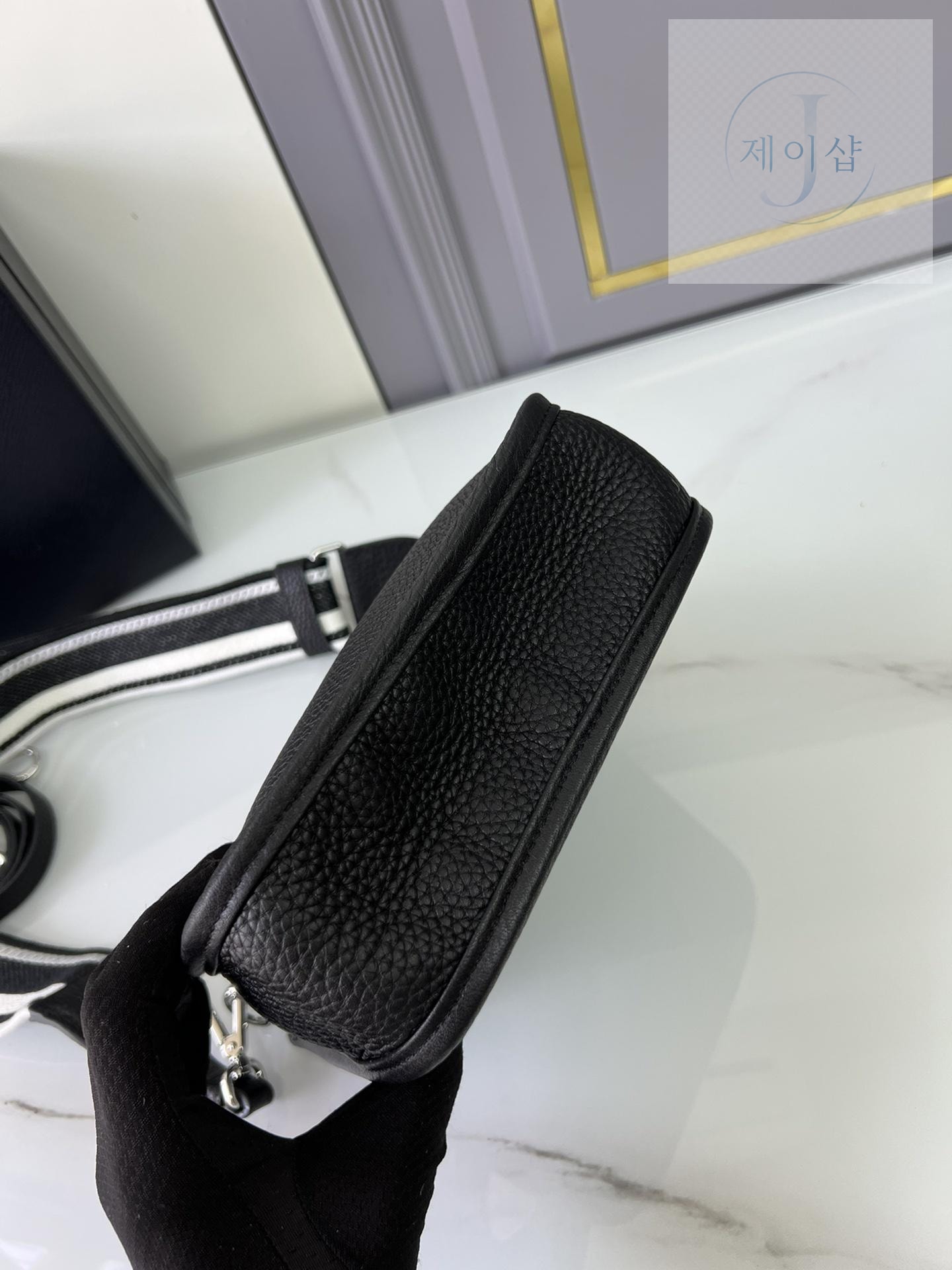 Prada Leather Mini Shoulder - 상세 이미지