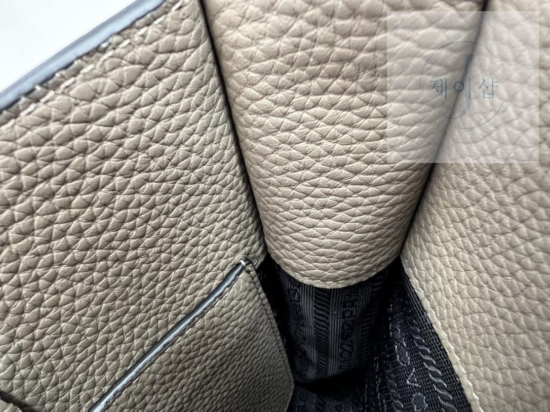 Prada Leather Mini Shoulder - 상세 이미지
