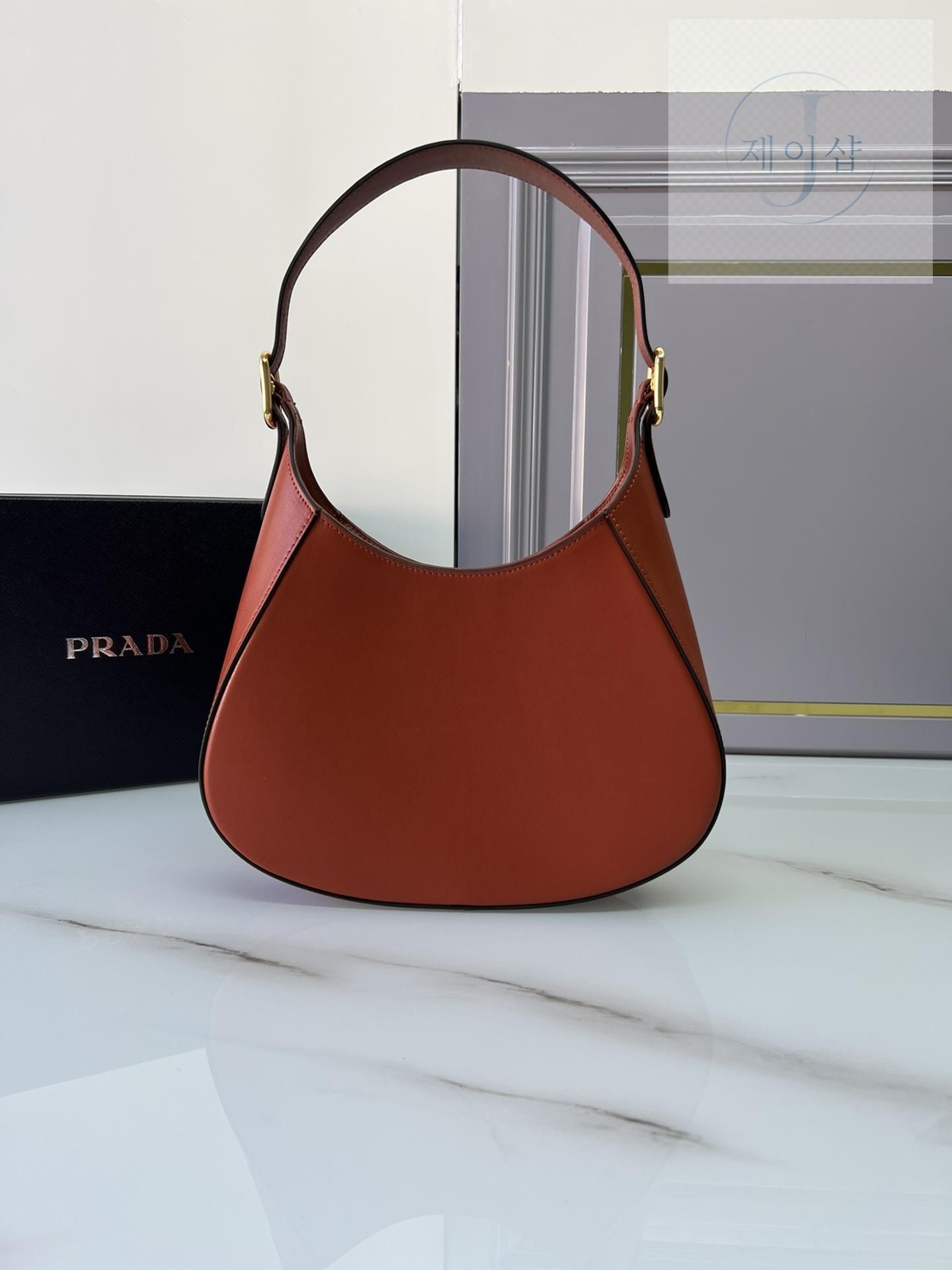 Prada Leather Shoulder - 상세 이미지
