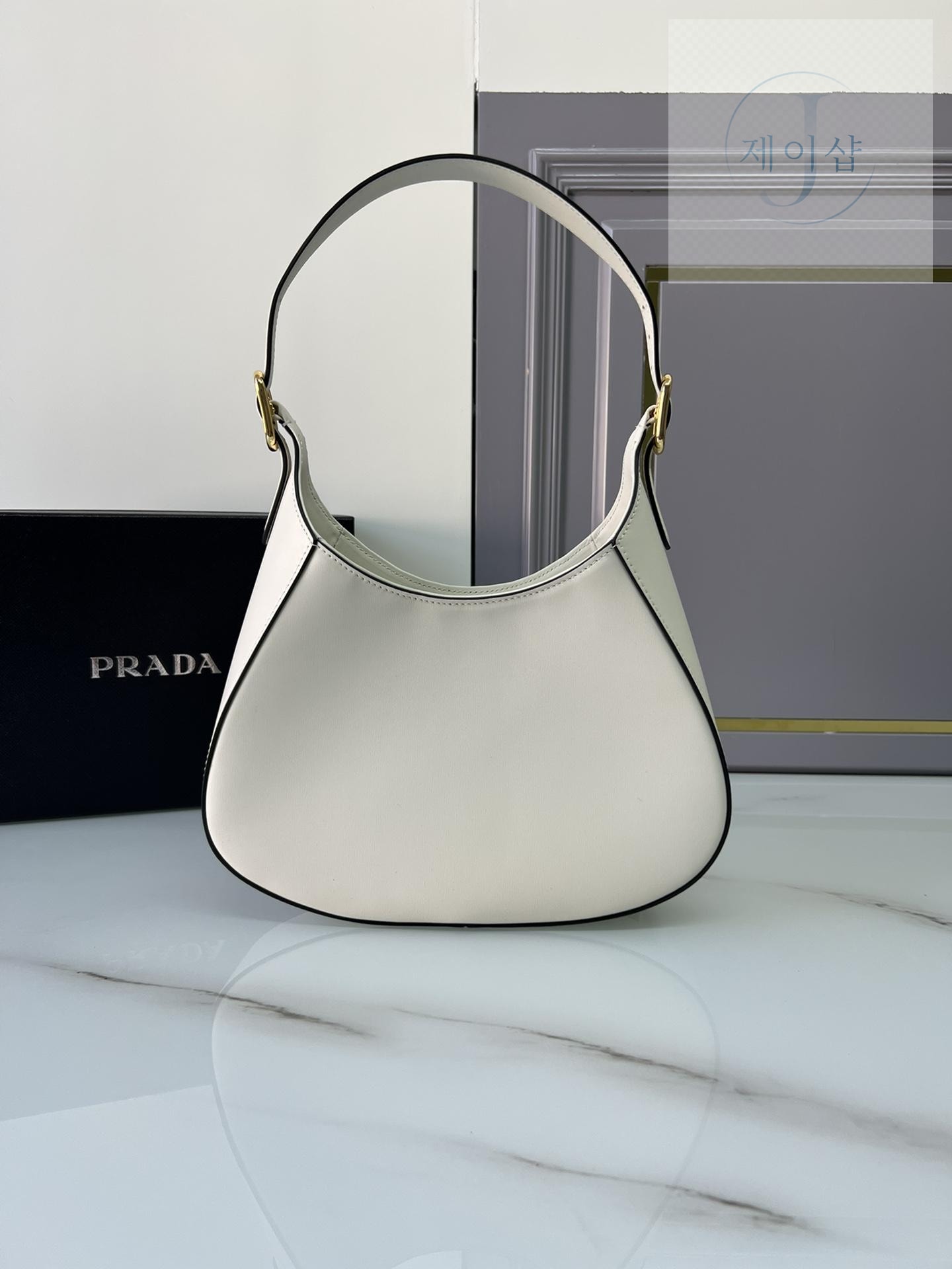 Prada Leather Shoulder - 상세 이미지