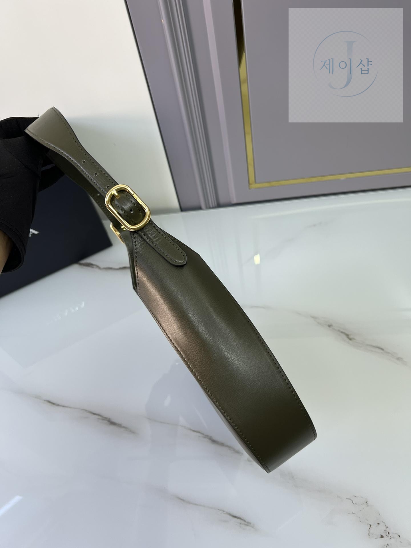Prada Leather Shoulder - 상세 이미지