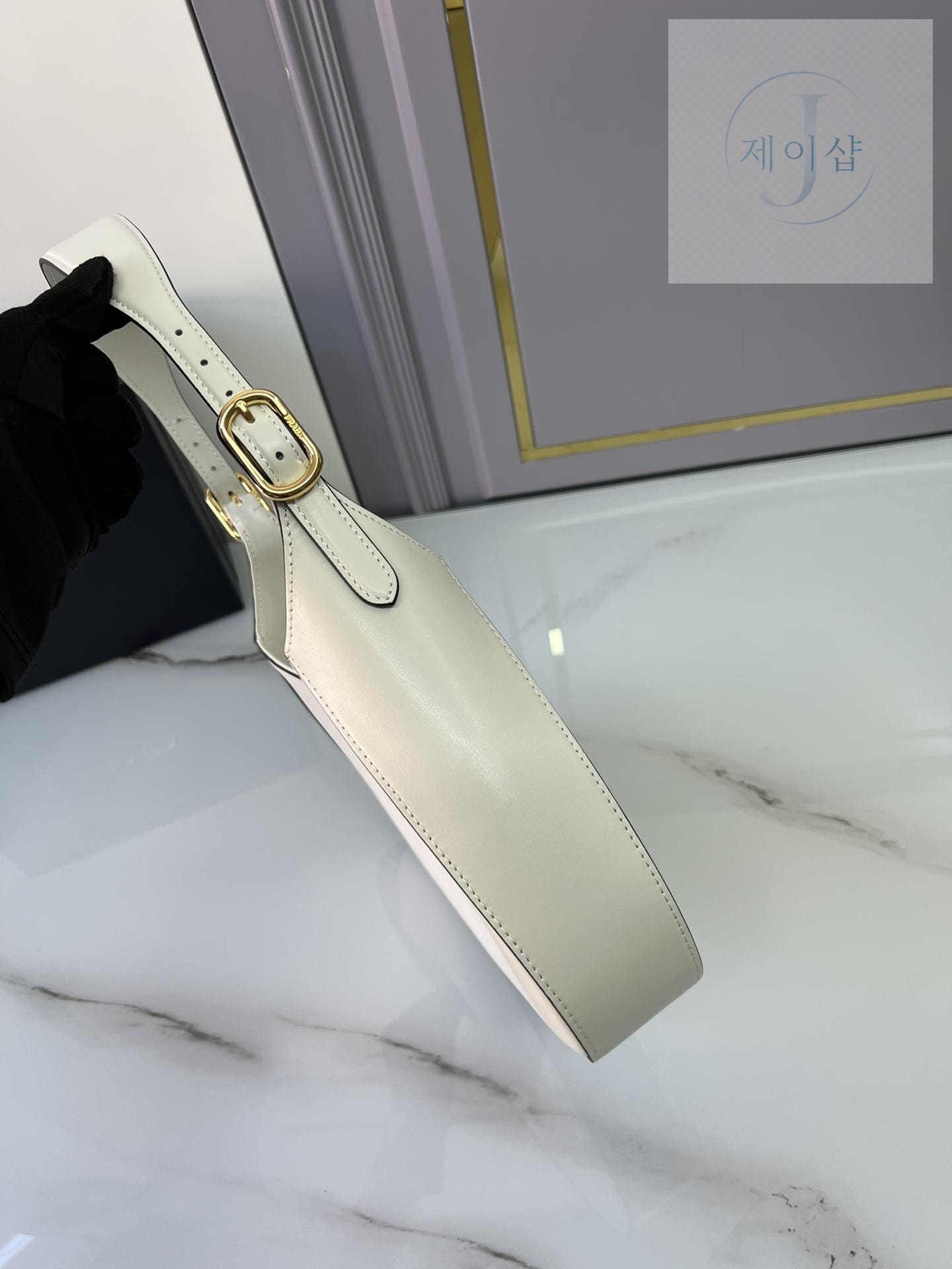 Prada Leather Shoulder - 상세 이미지