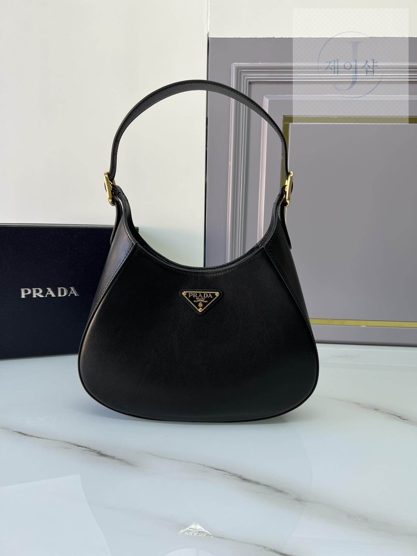Prada Leather Shoulder - 상세 이미지