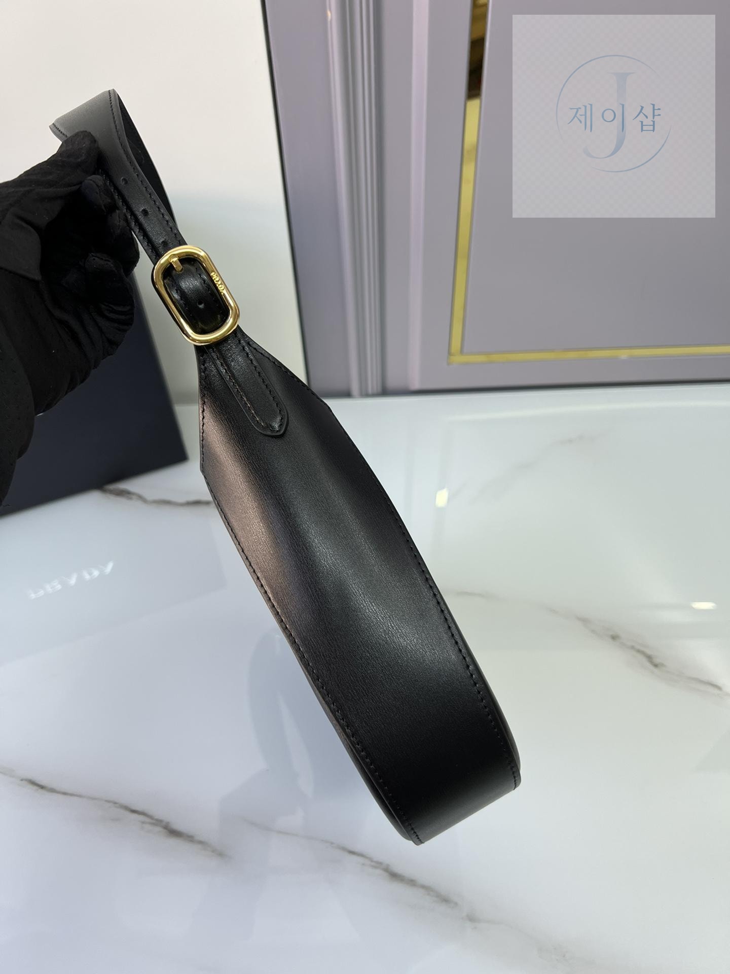 Prada Leather Shoulder - 상세 이미지