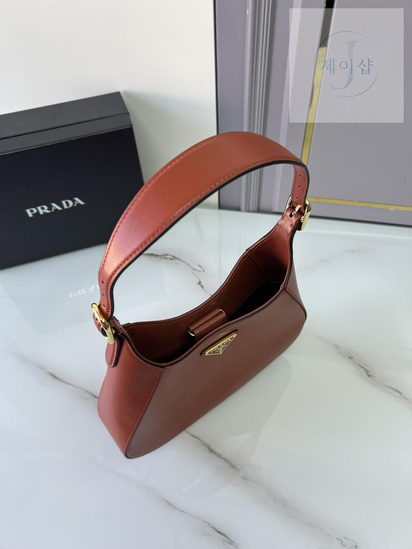 Prada Leather Shoulder - 상세 이미지