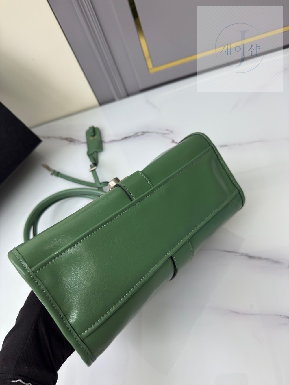 Prada Leather Tote - 상세 이미지