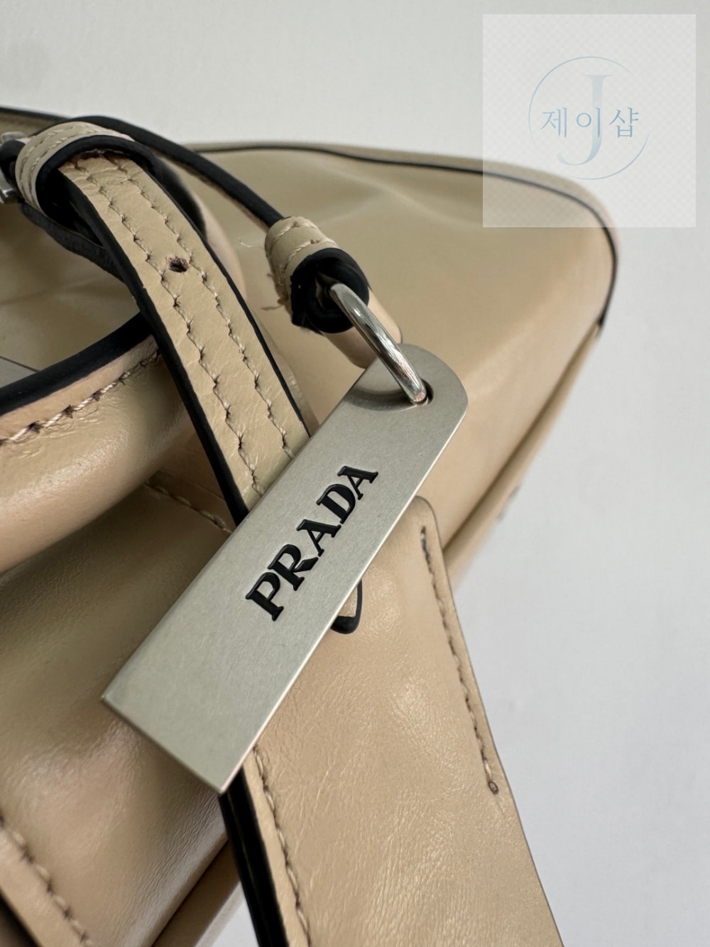 Prada Leather Tote - 상세 이미지