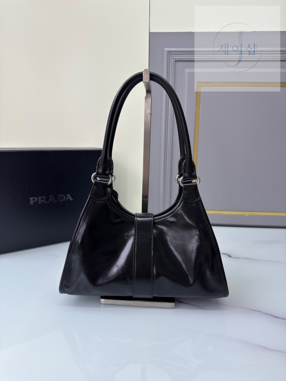 Prada Leather Tote - 상세 이미지