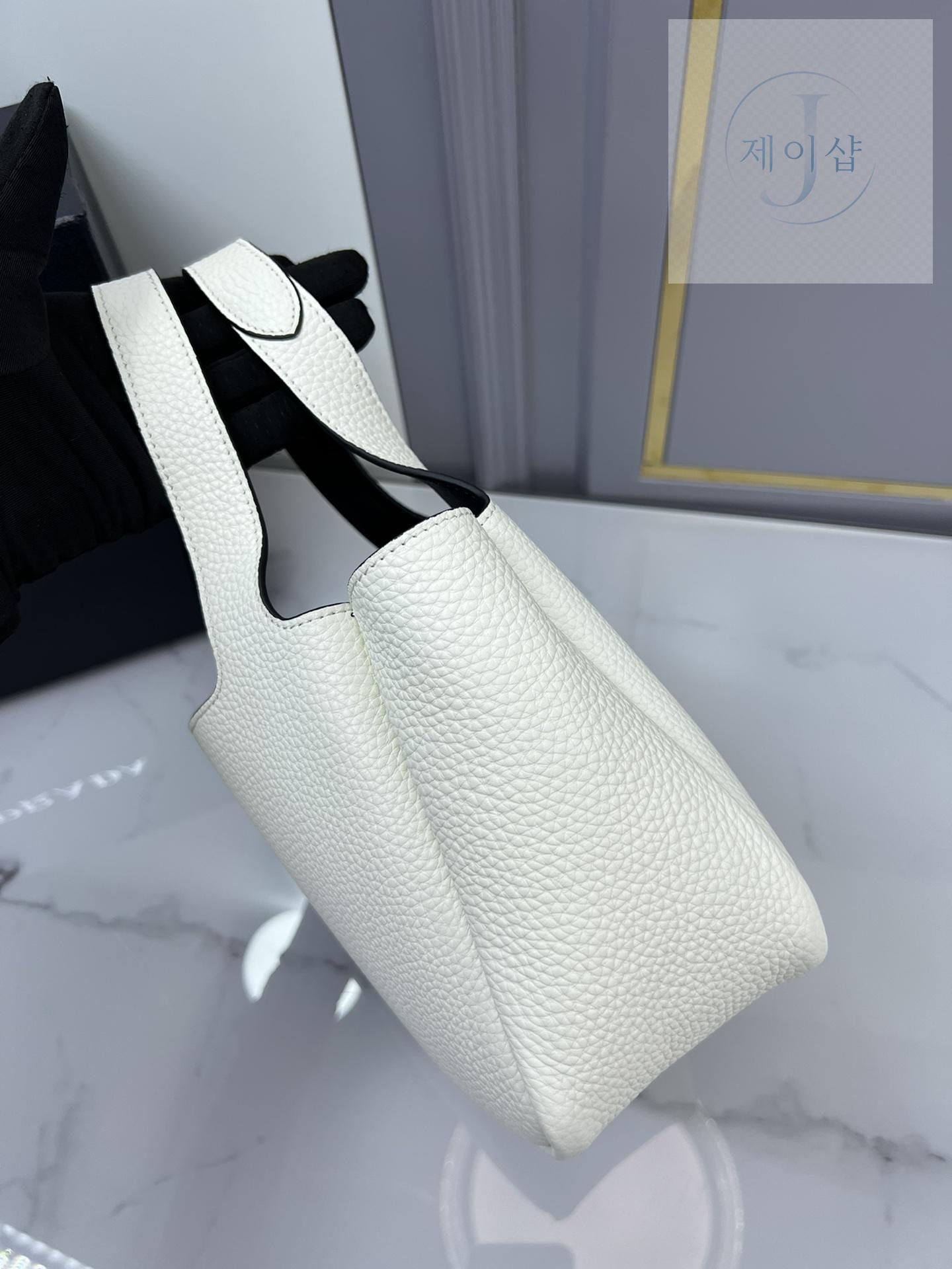 Prada Mini Tote - 상세 이미지