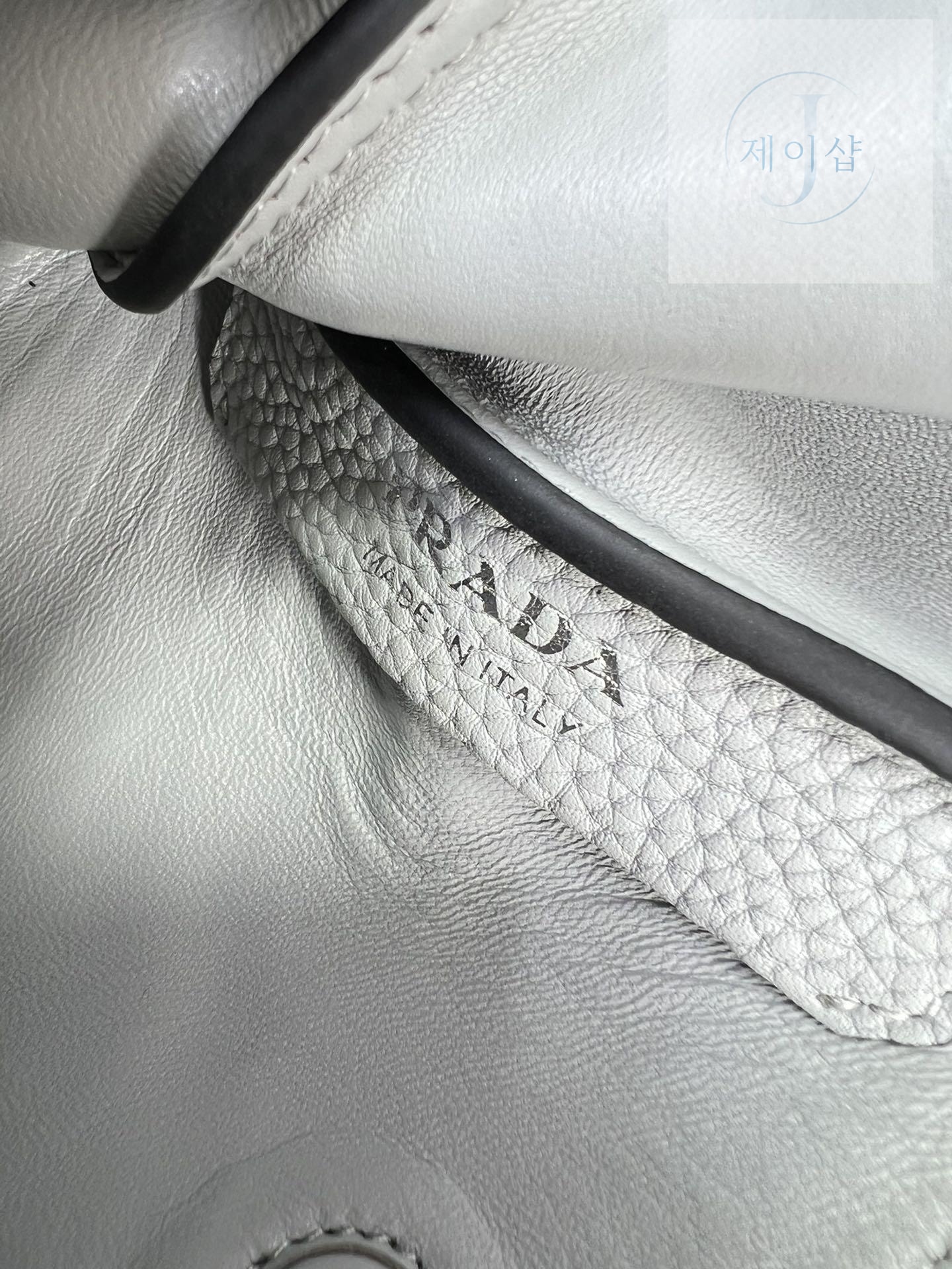 Prada Mini Tote - 상세 이미지