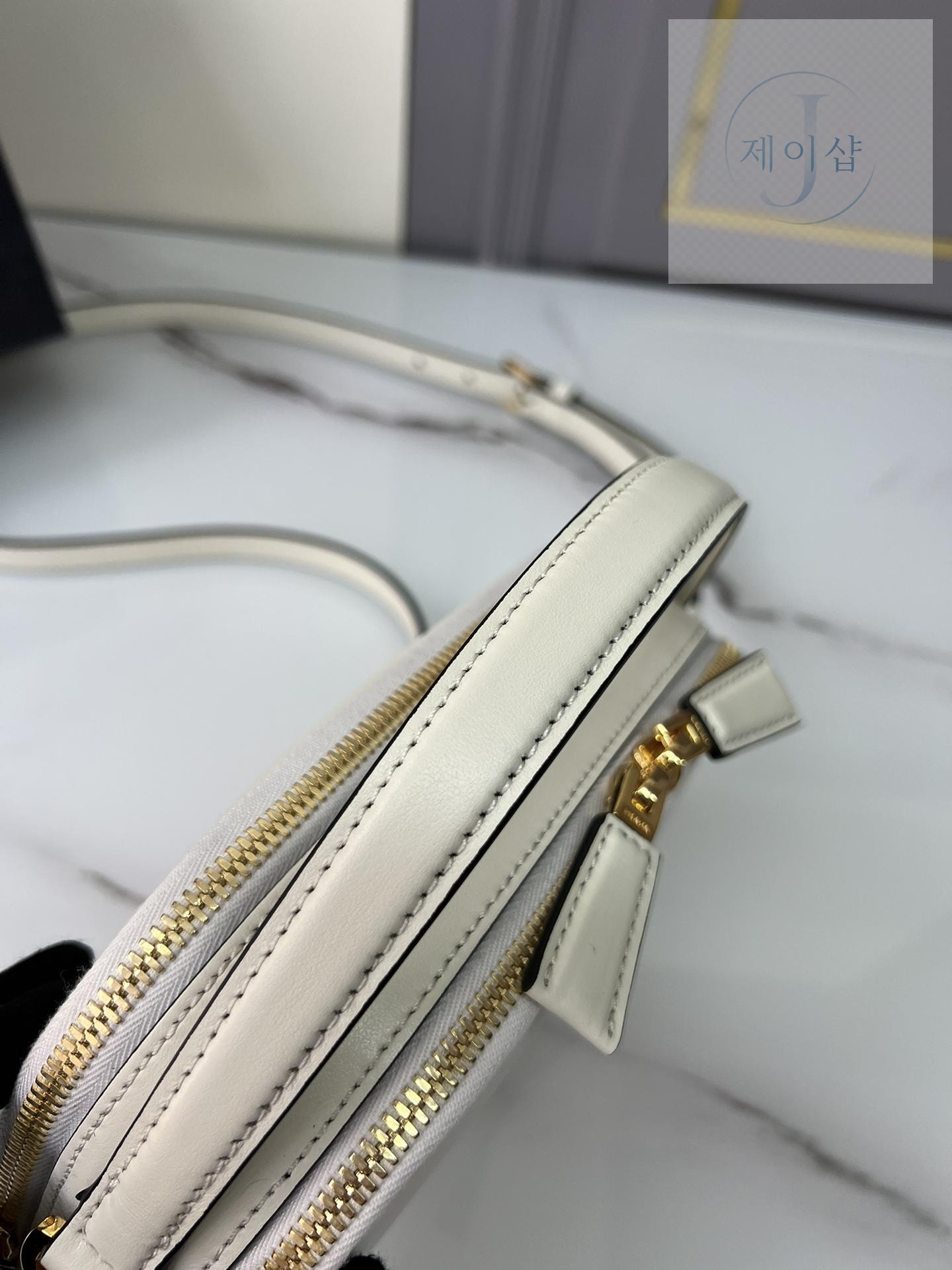 Prada Odette Leather Mini - 상세 이미지