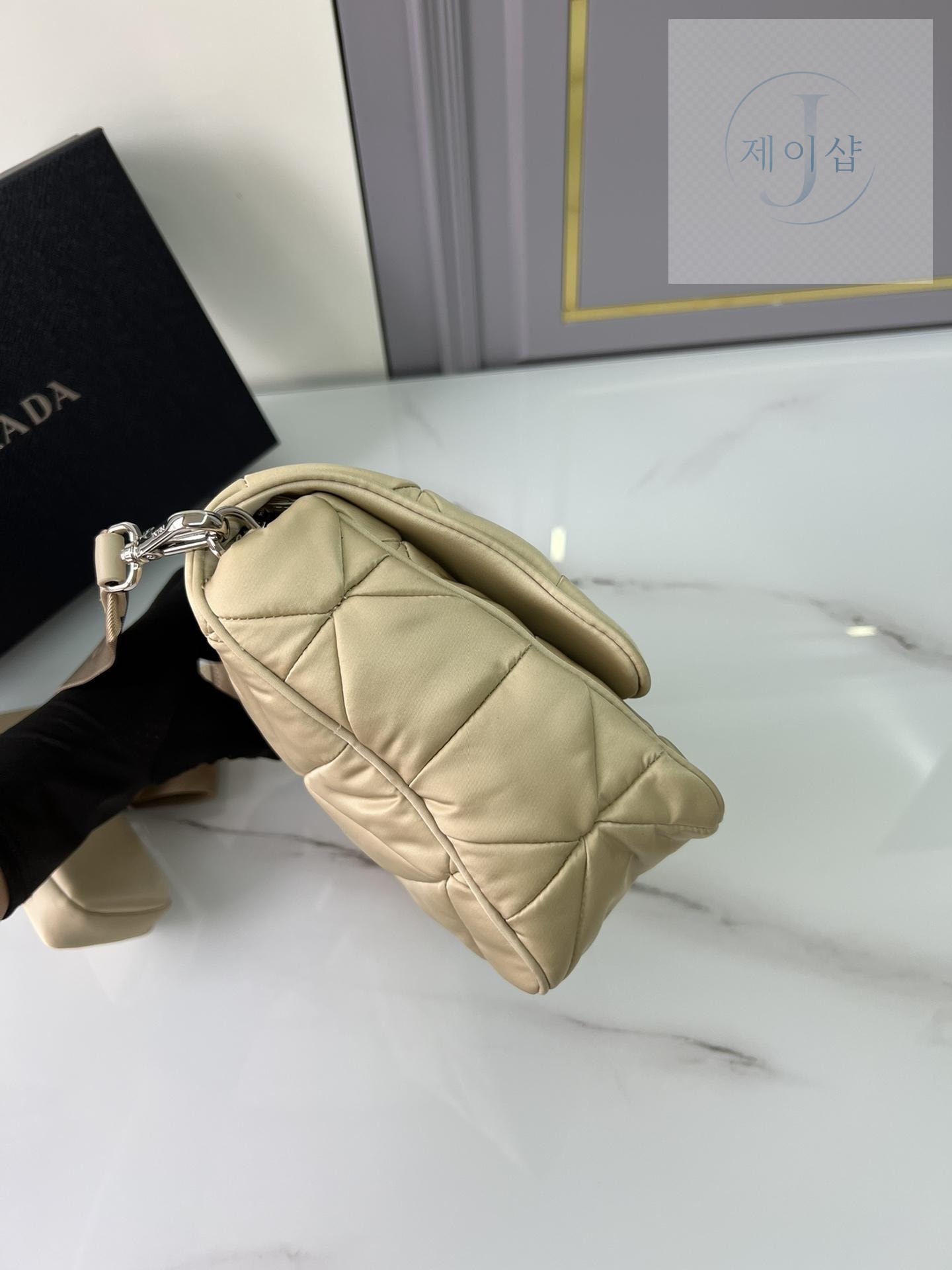 Prada Padded Re-Nylon Shoulder - 상세 이미지