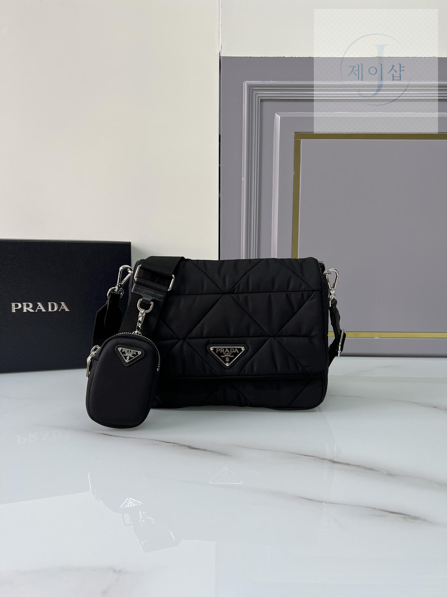 Prada Padded Re-Nylon Shoulder - 상세 이미지