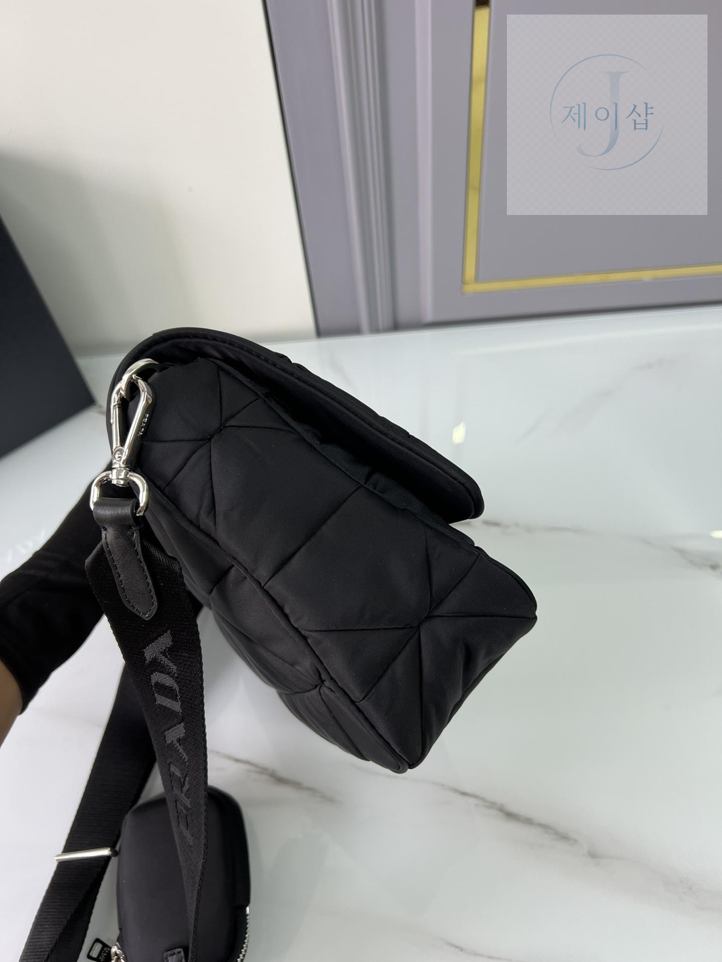 Prada Padded Re-Nylon Shoulder - 상세 이미지