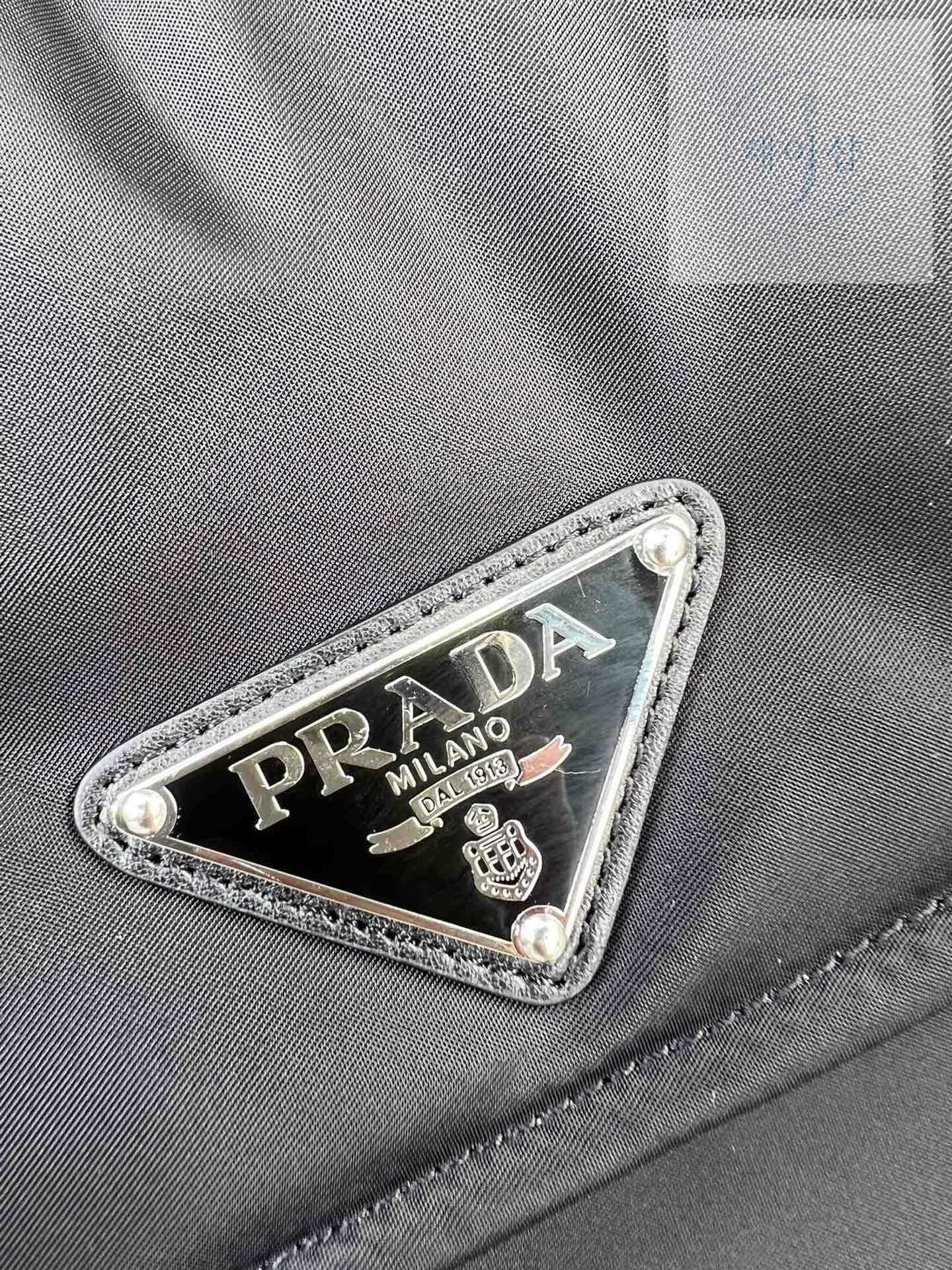 Prada Padded Re - Nylon Shoulder - 상세 이미지