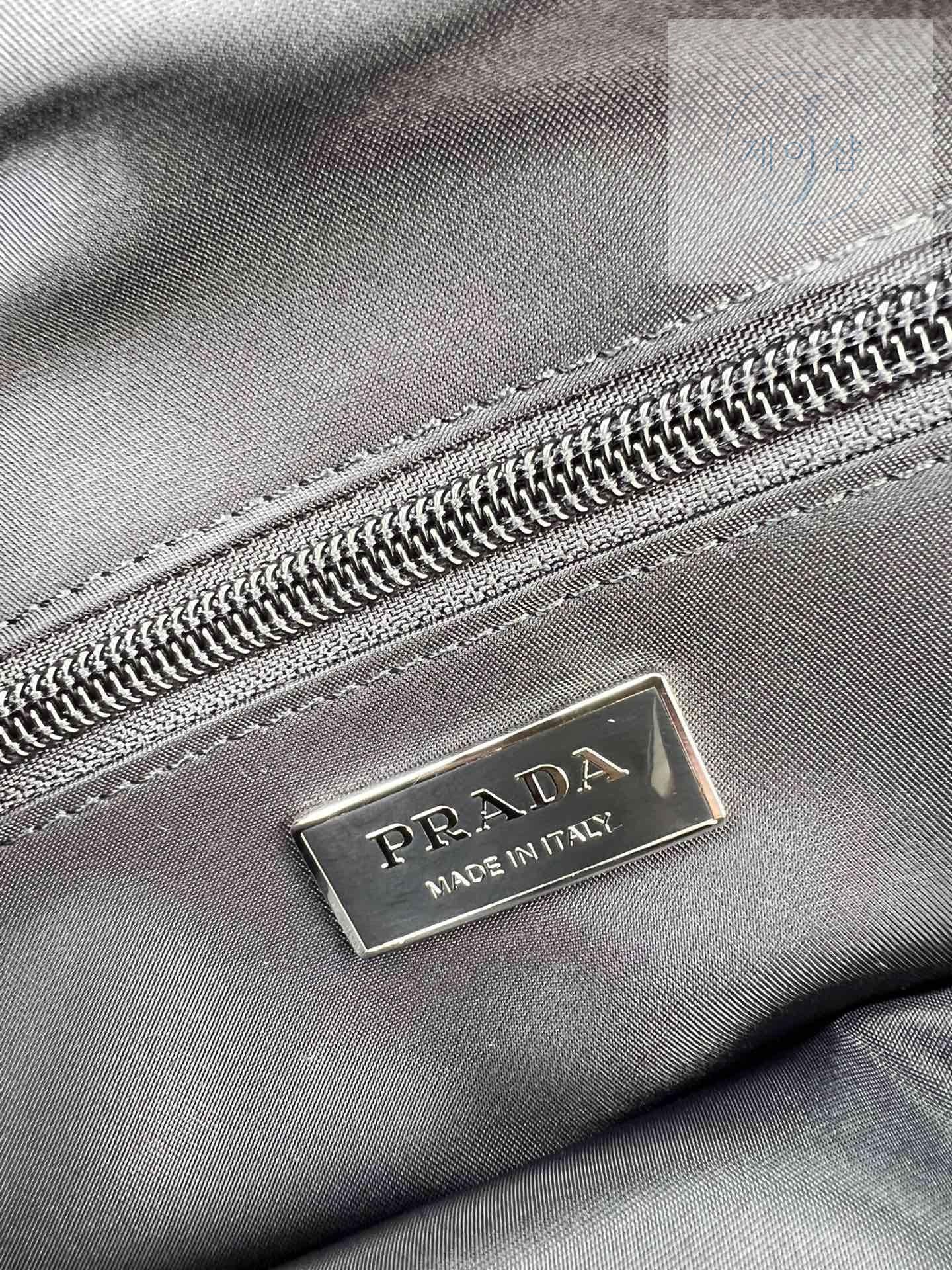 Prada Padded Re - Nylon Shoulder - 상세 이미지