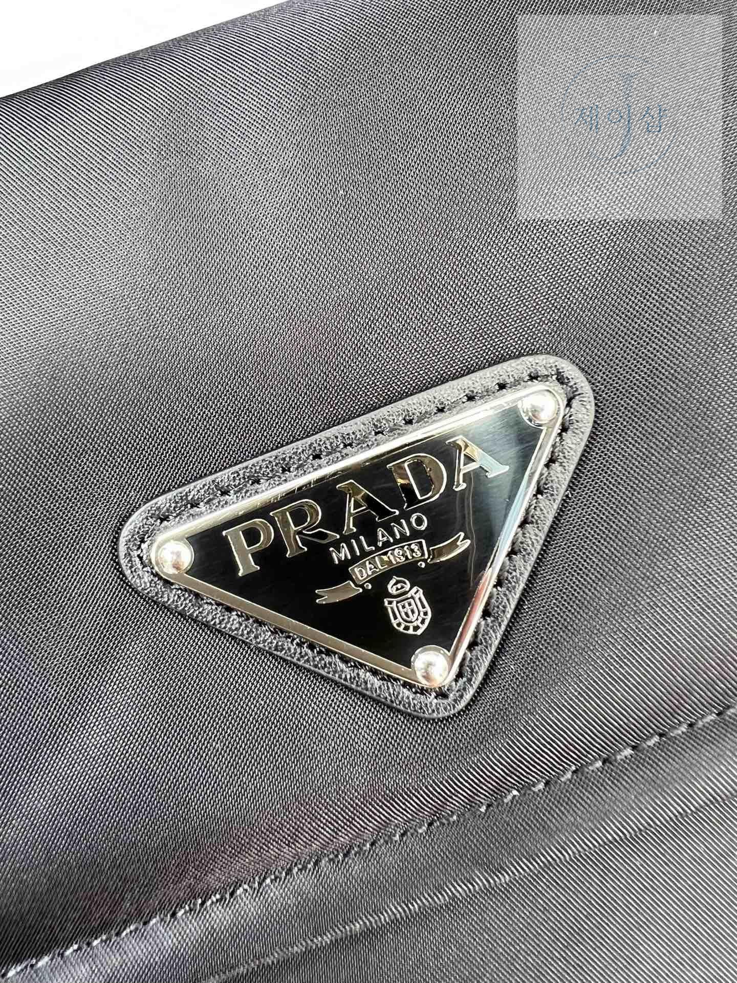 Prada Padded Re - Nylon Shoulder - 상세 이미지