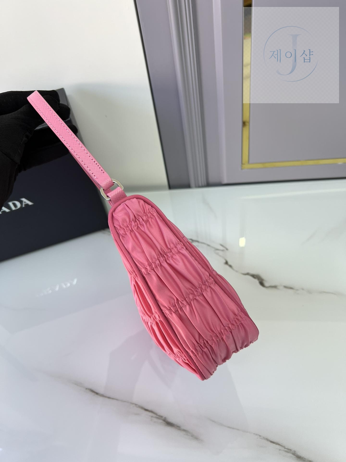 Prada Re-Edition 2000 Hobo - 상세 이미지