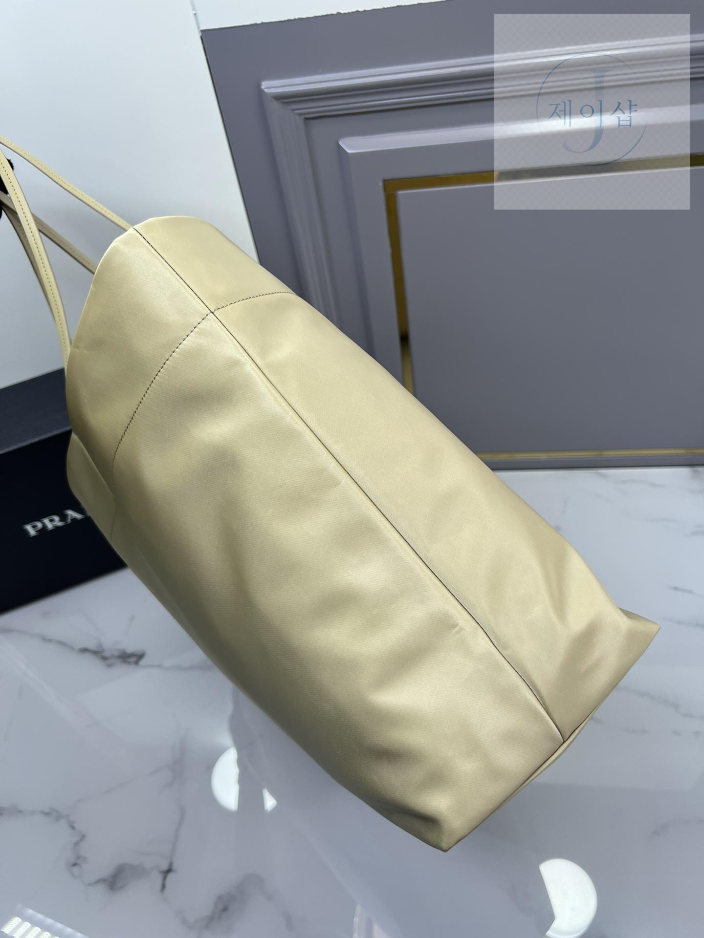Prada Re-Edition Nylon Tote - 상세 이미지