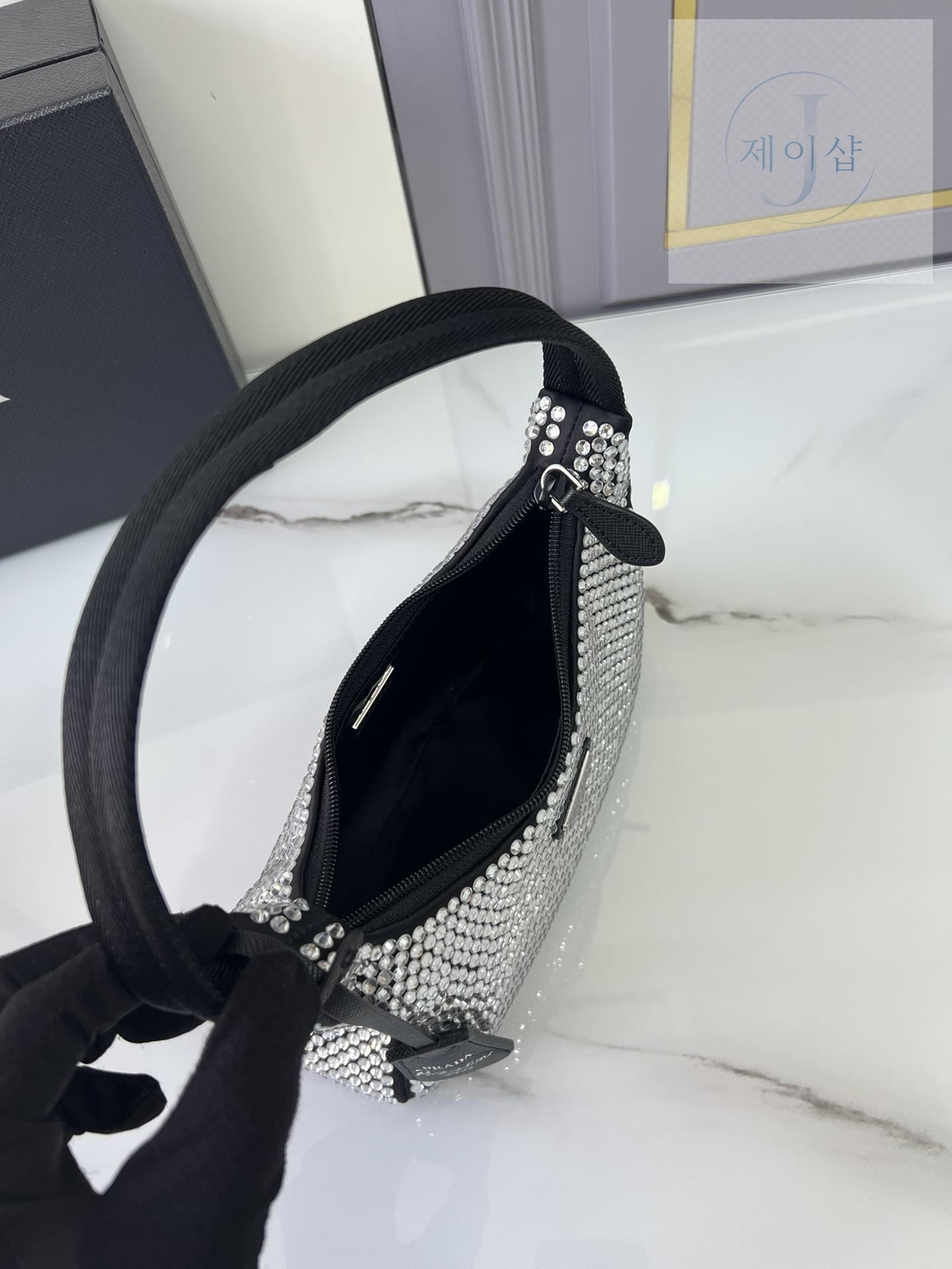 Prada Rhinestones Re - Edition Soulder - 상세 이미지