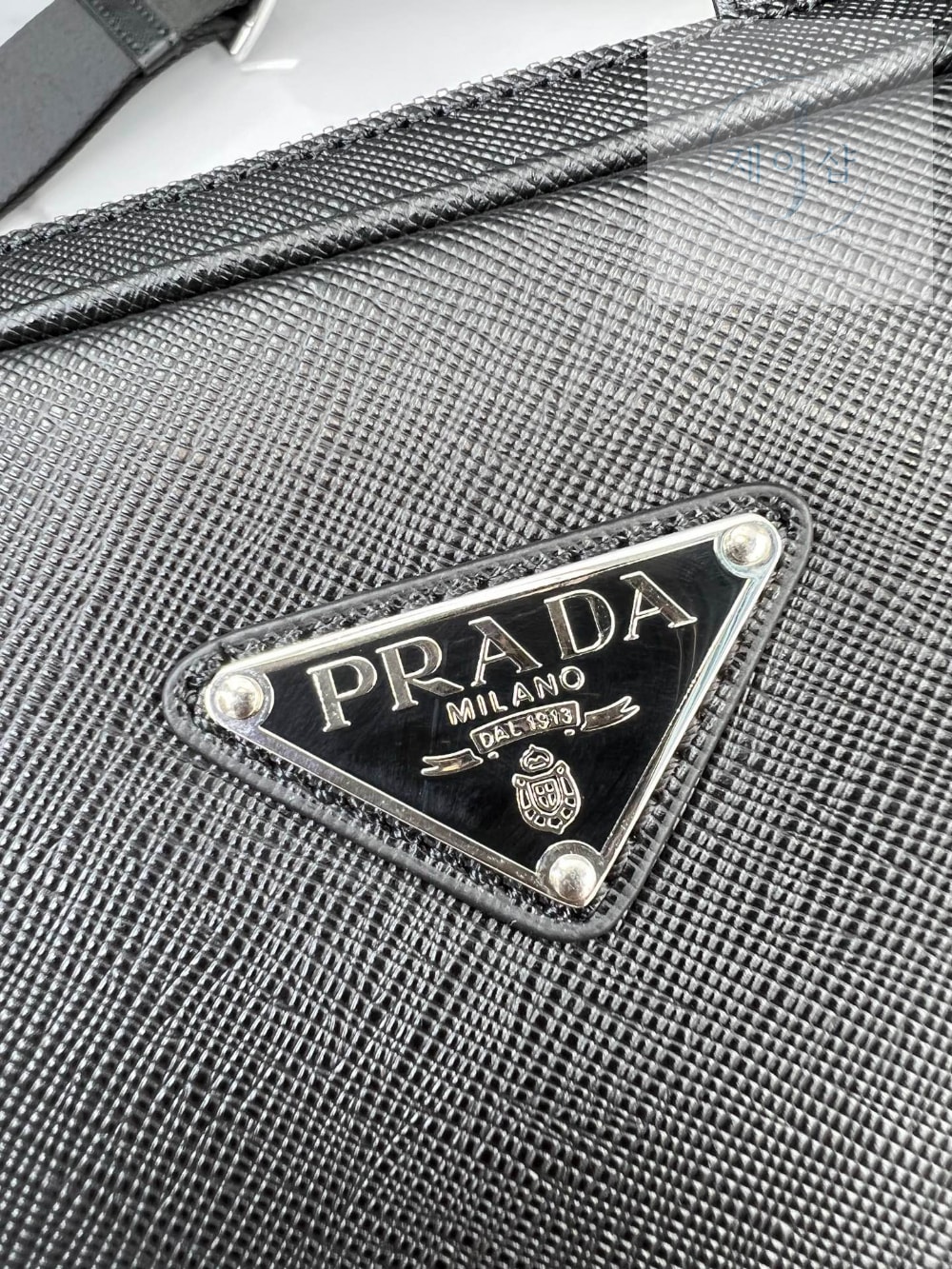 Prada Saffiano Leather Work - 상세 이미지