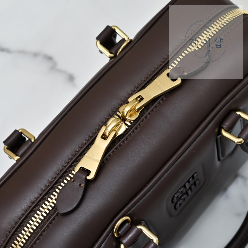 Miu Miu Arcadie Leather Large - 상세 이미지