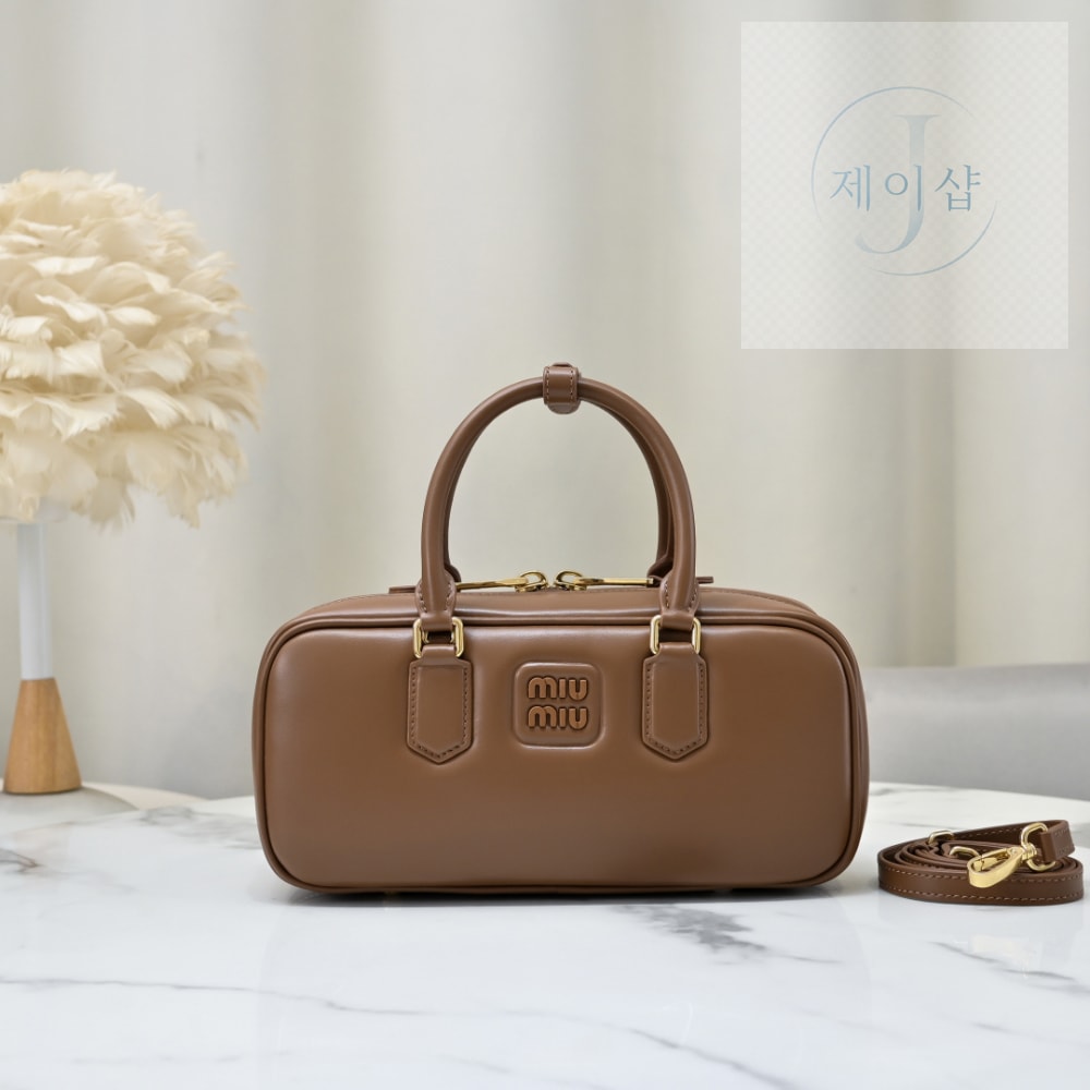 Miu Miu Arcadie Leather Large - 상세 이미지