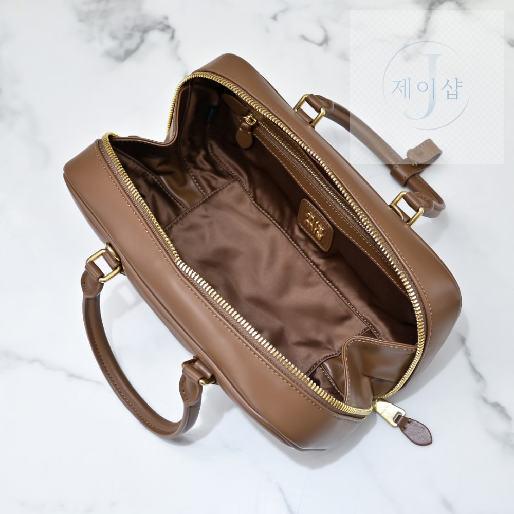 Miu Miu Arcadie Leather Large - 상세 이미지